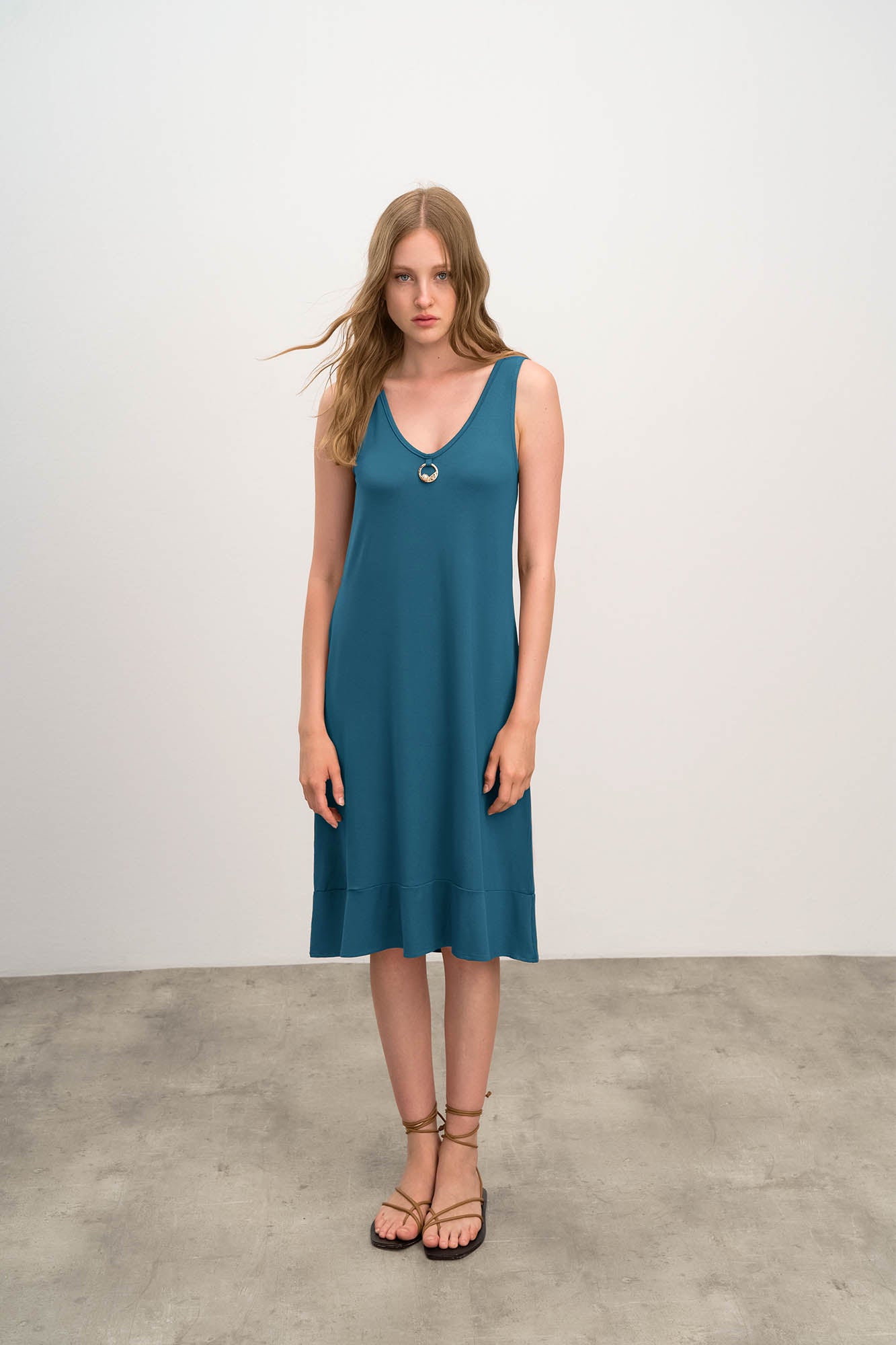 https://assets.vampfashion.com/SOFTONE_TMP_IMAGES/12_0011107639.jpg