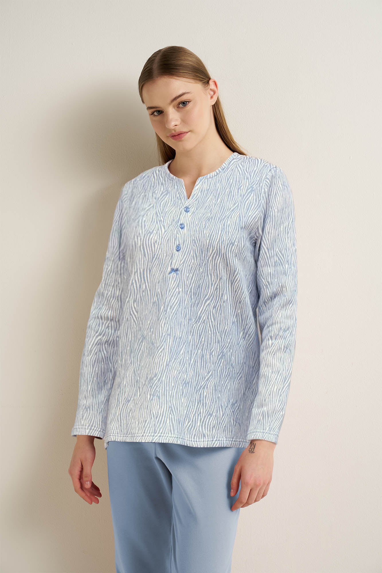 https://assets.vampfashion.com/SOFTONE_TMP_IMAGES/1_0032002887.jpg