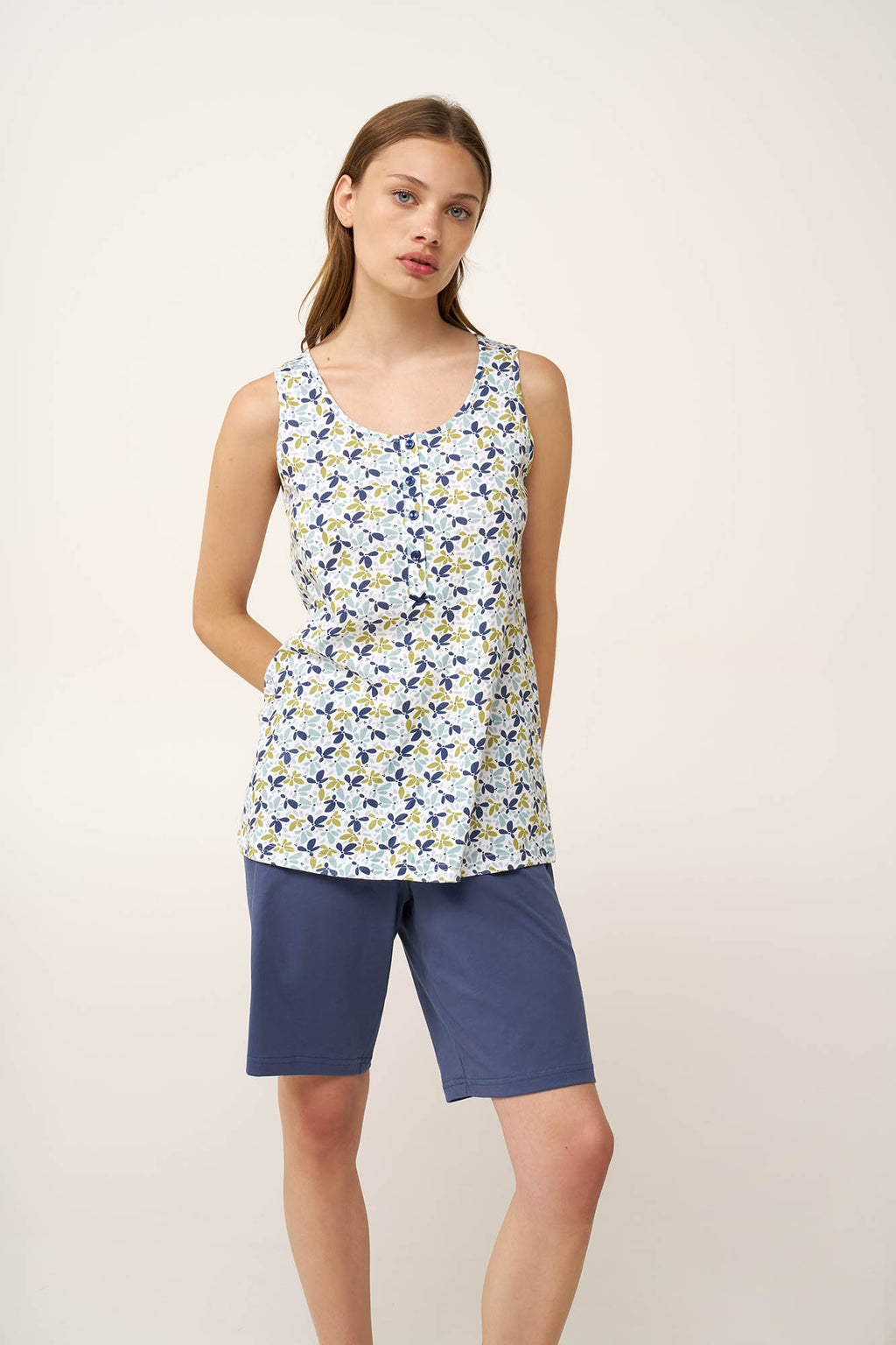 https://assets.vampfashion.com/SOFTONE_TMP_IMAGES/1_0077436115.jpg