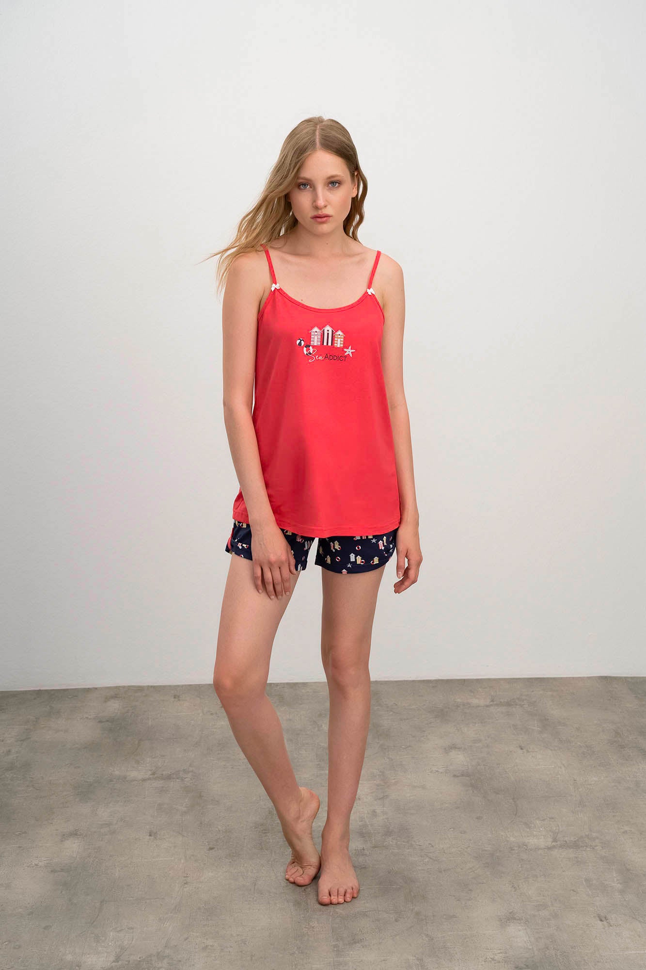 https://assets.vampfashion.com/SOFTONE_TMP_IMAGES/1_0123135495.jpg