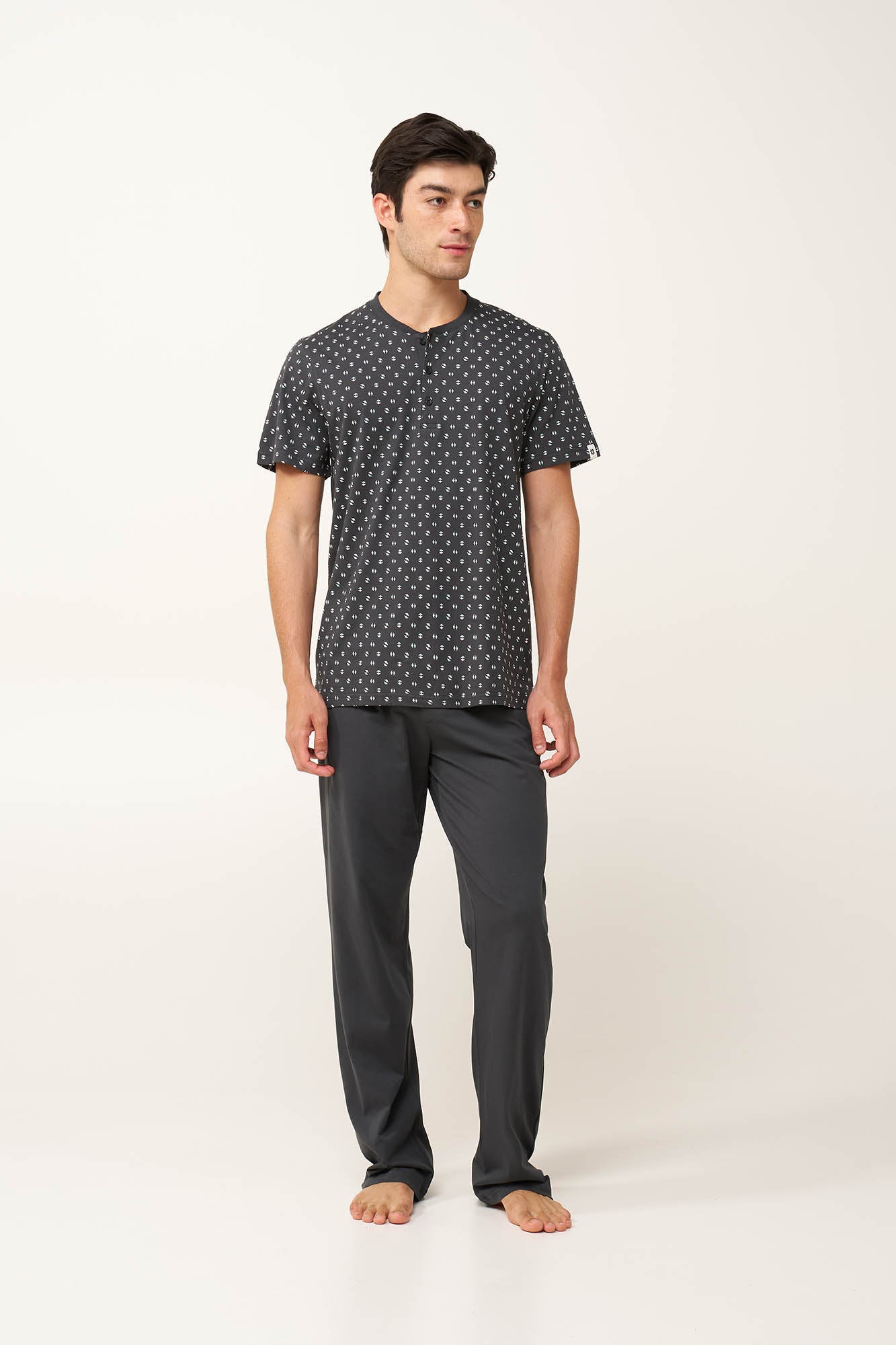 https://assets.vampfashion.com/SOFTONE_TMP_IMAGES/1_0147751917.jpg