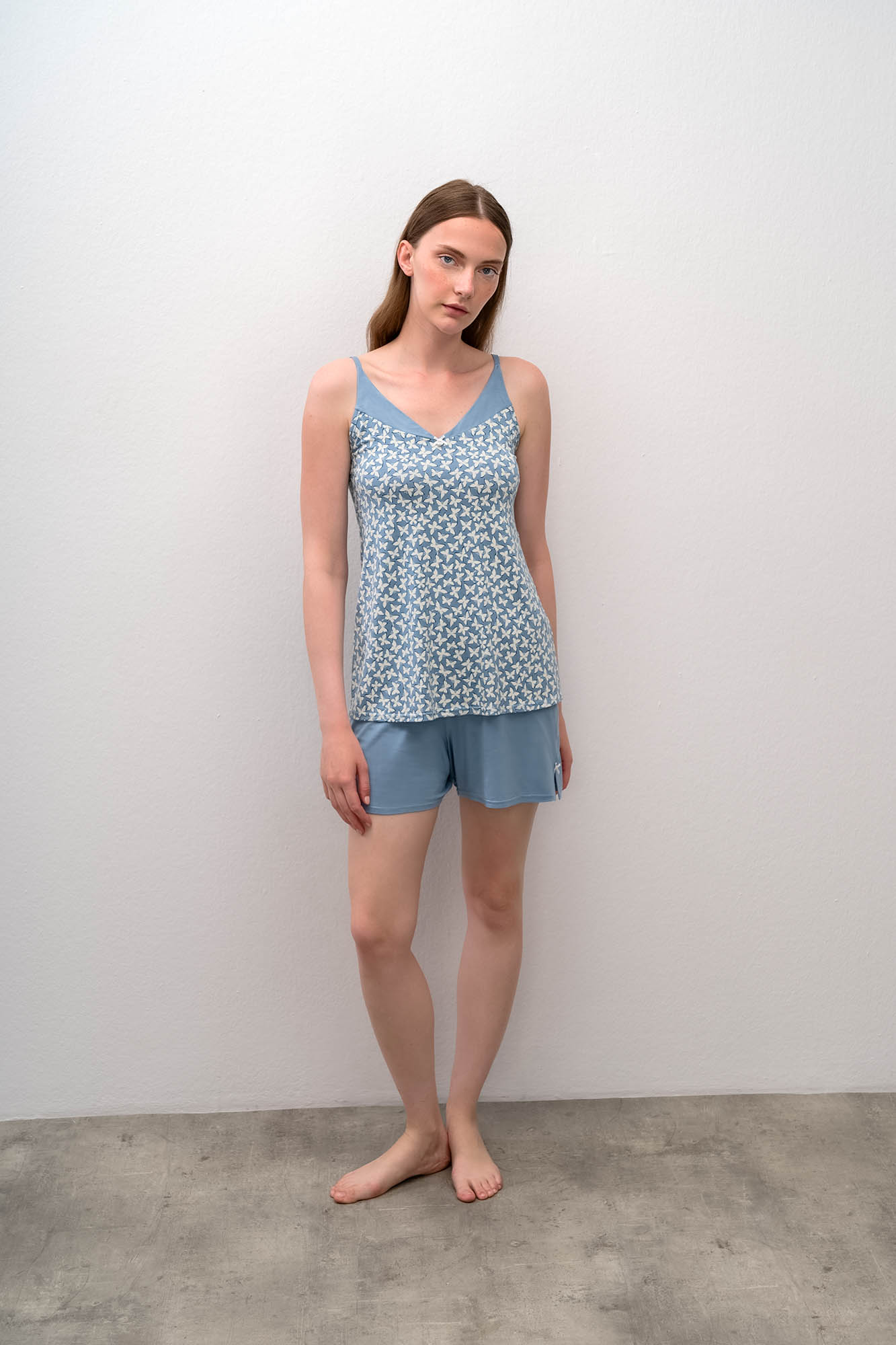 https://assets.vampfashion.com/SOFTONE_TMP_IMAGES/1_0168132900.jpg
