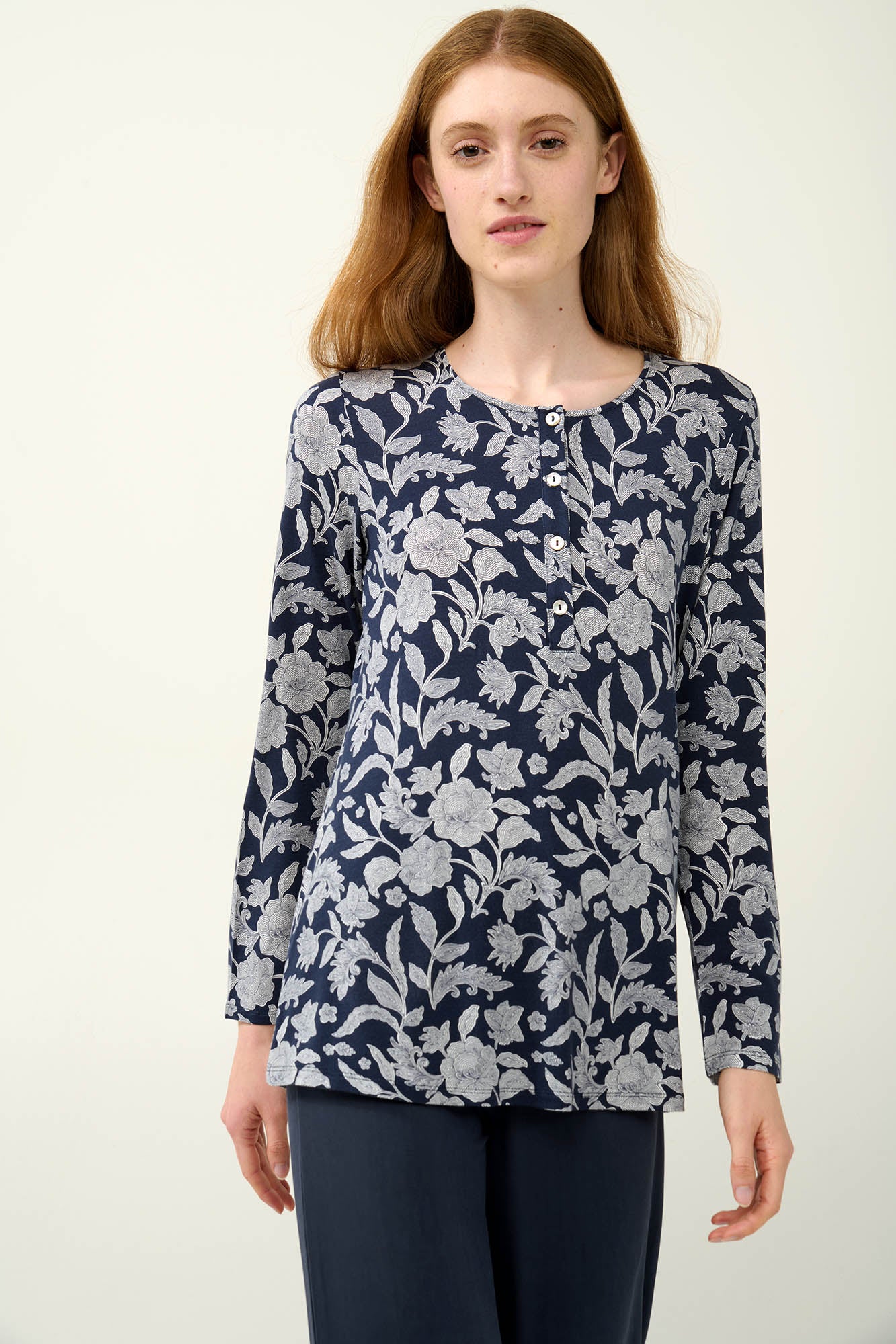 https://assets.vampfashion.com/SOFTONE_TMP_IMAGES/1_0177694495.jpg