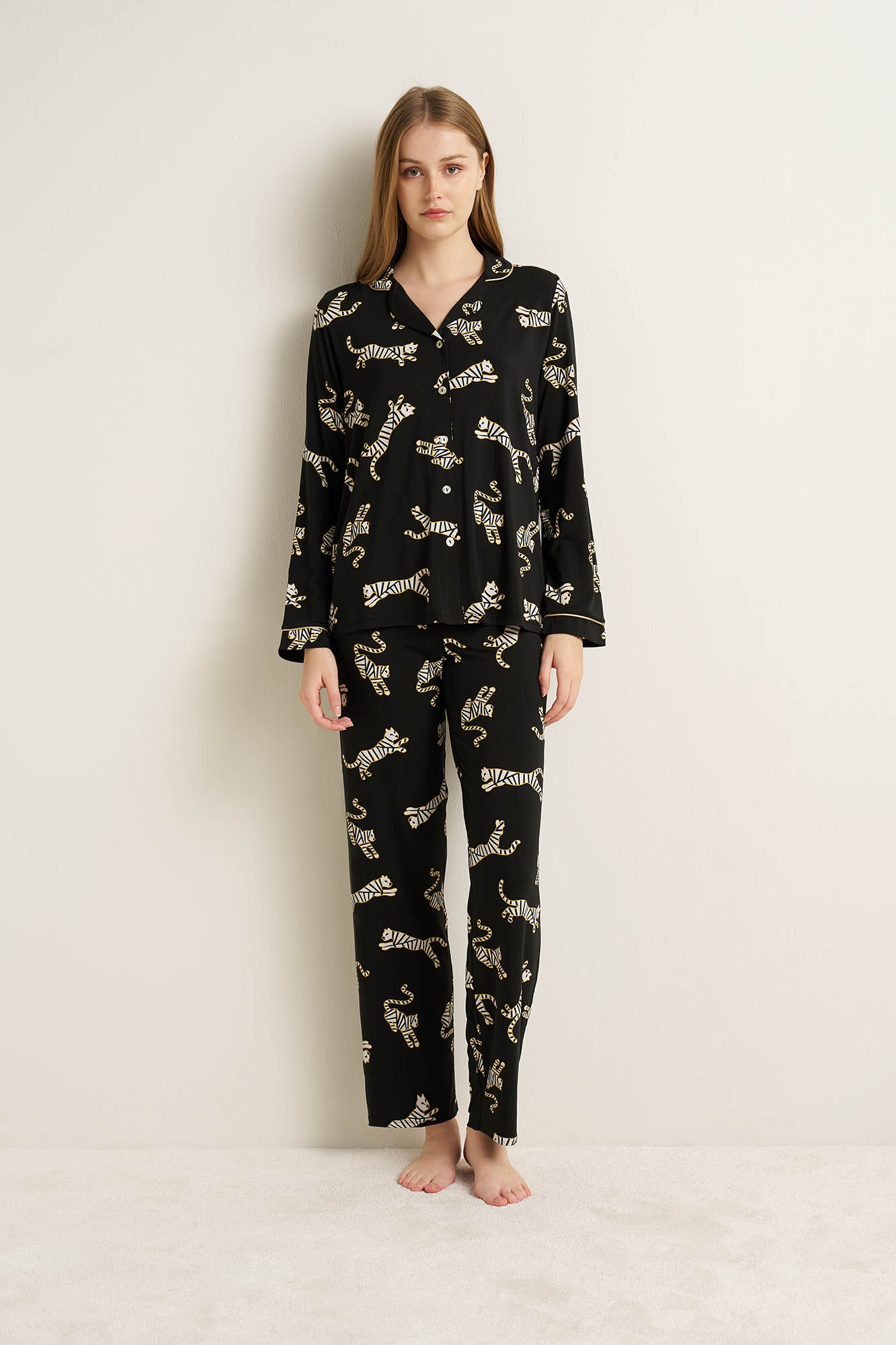 https://assets.vampfashion.com/SOFTONE_TMP_IMAGES/1_0188722036.jpg