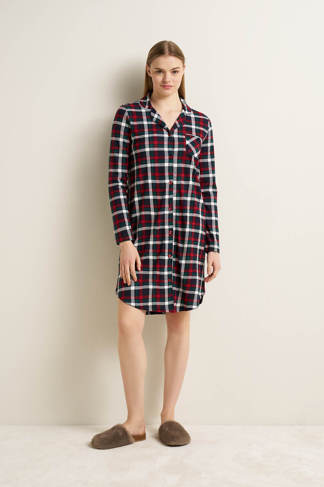 https://assets.vampfashion.com/SOFTONE_TMP_IMAGES/1_0255359766.jpg