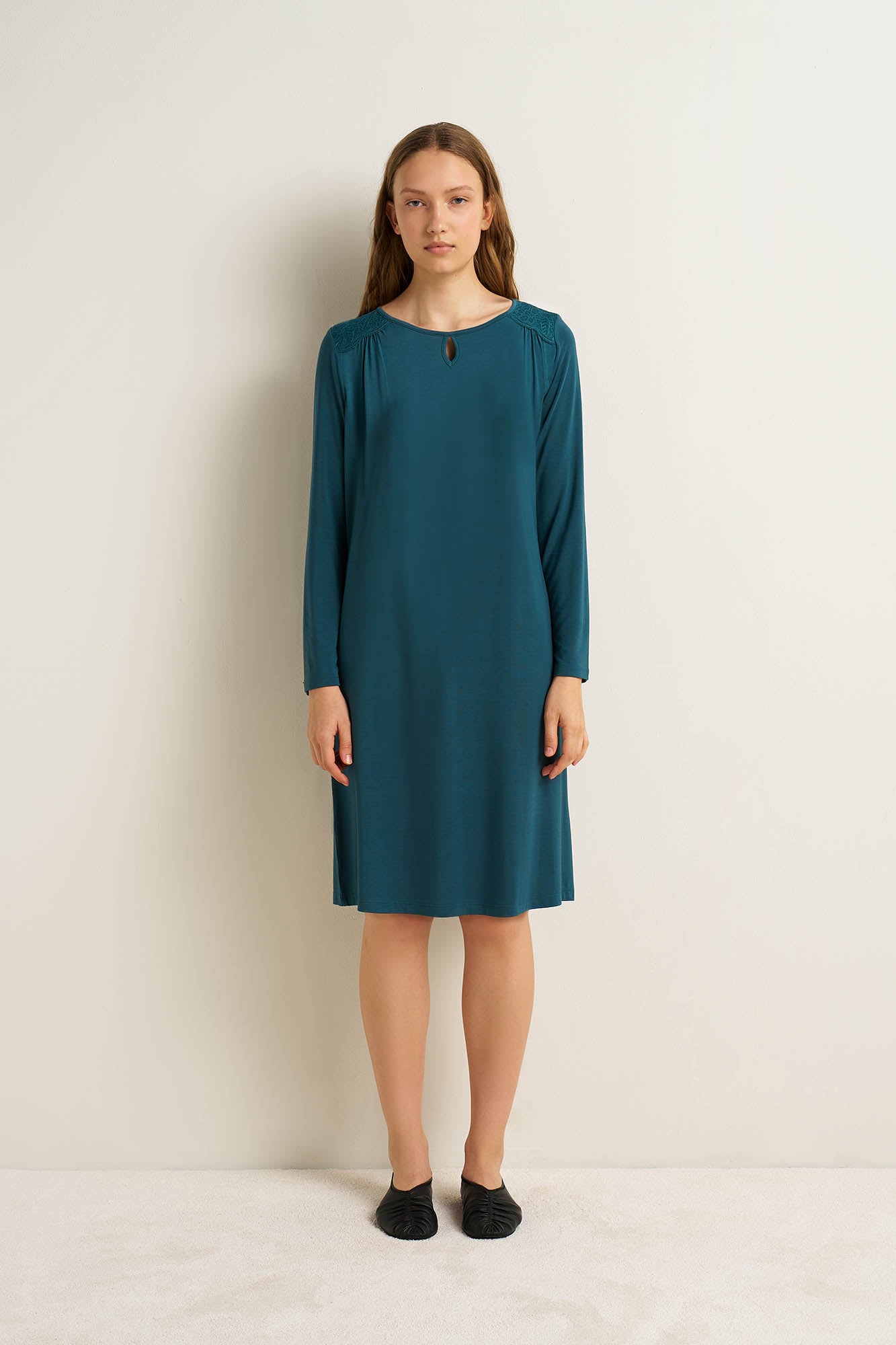 https://assets.vampfashion.com/SOFTONE_TMP_IMAGES/1_0284011141.jpg