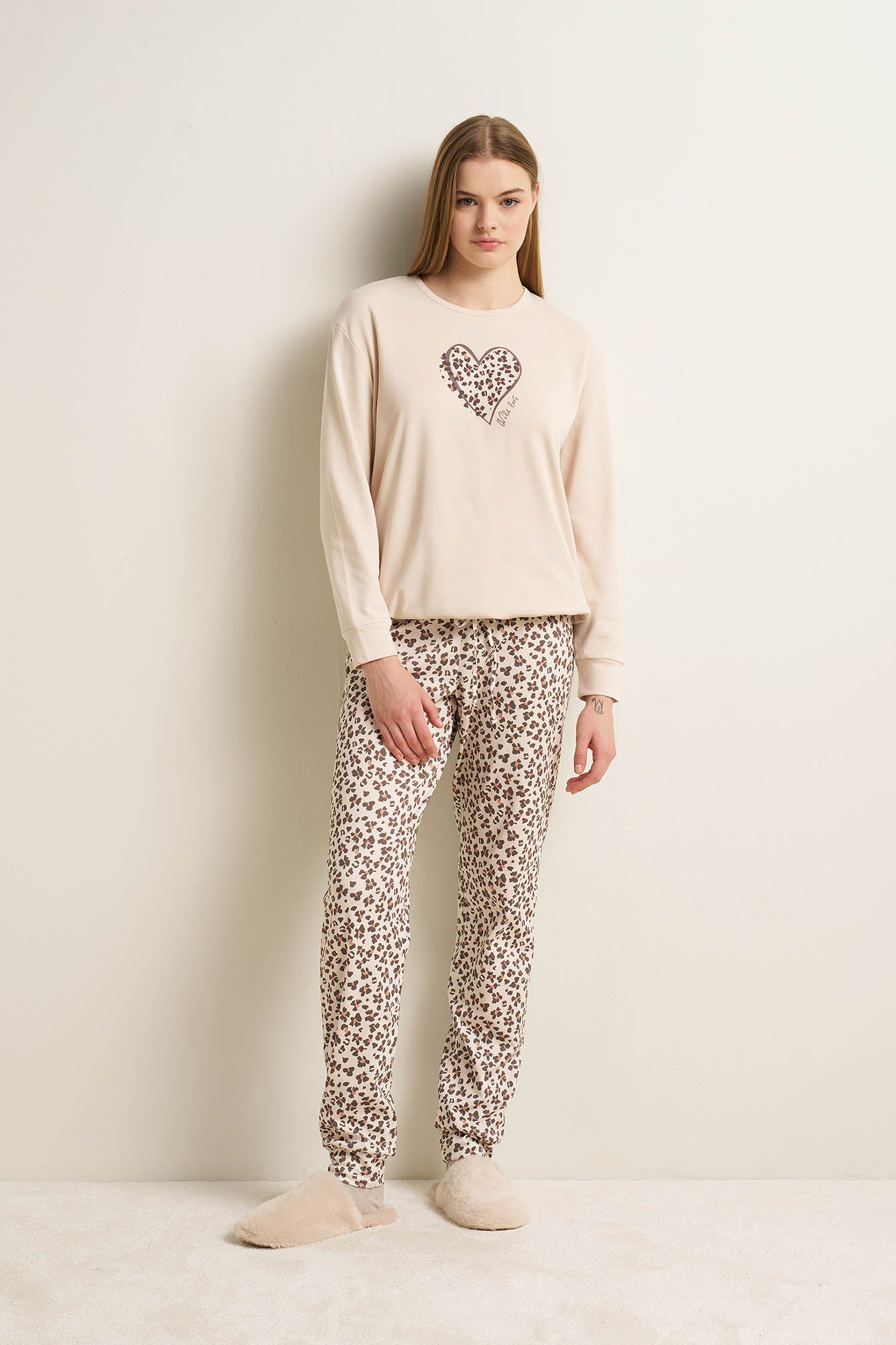 https://assets.vampfashion.com/SOFTONE_TMP_IMAGES/1_0292988953.jpg