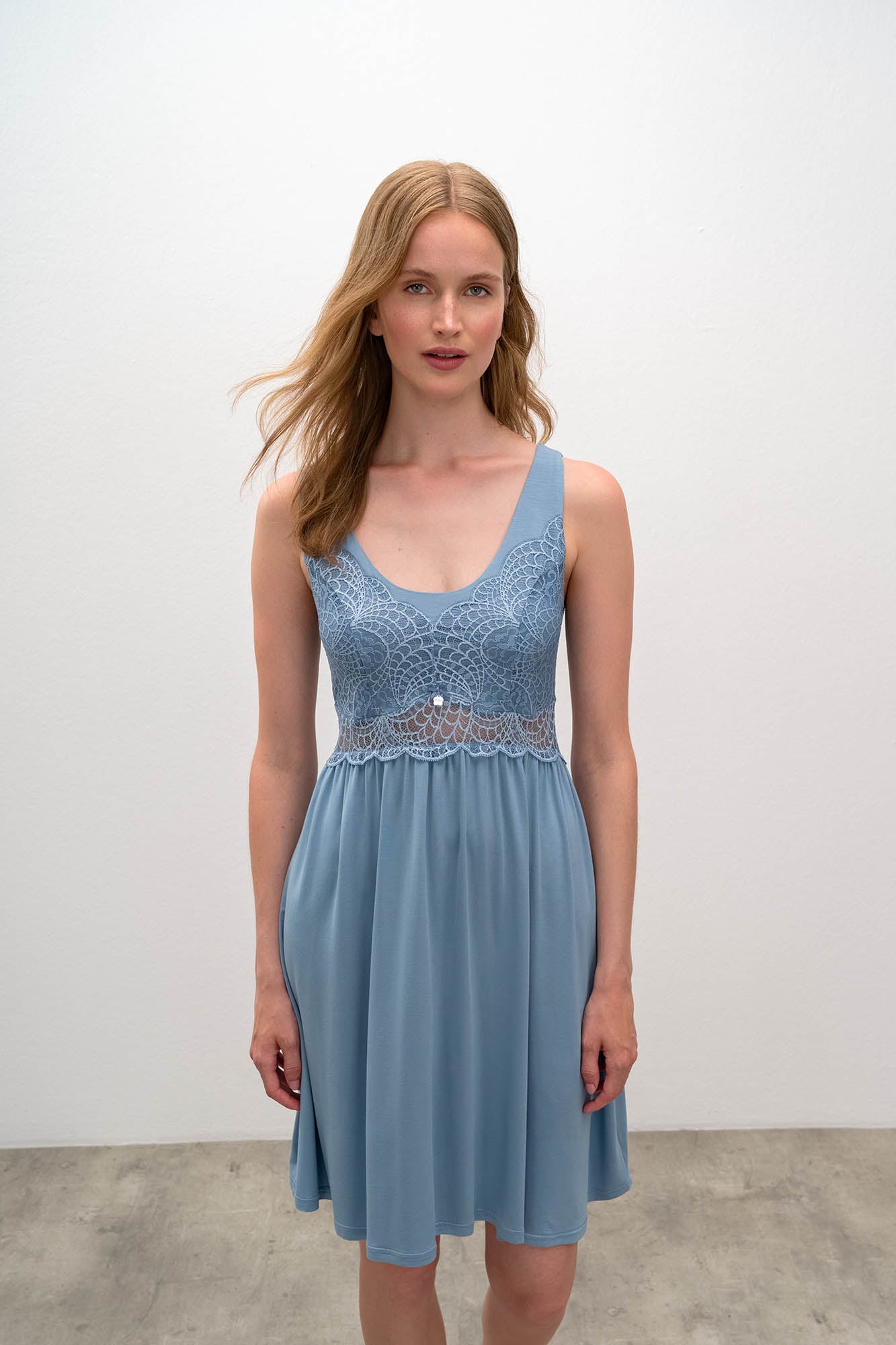 https://assets.vampfashion.com/SOFTONE_TMP_IMAGES/1_0299535146.jpg