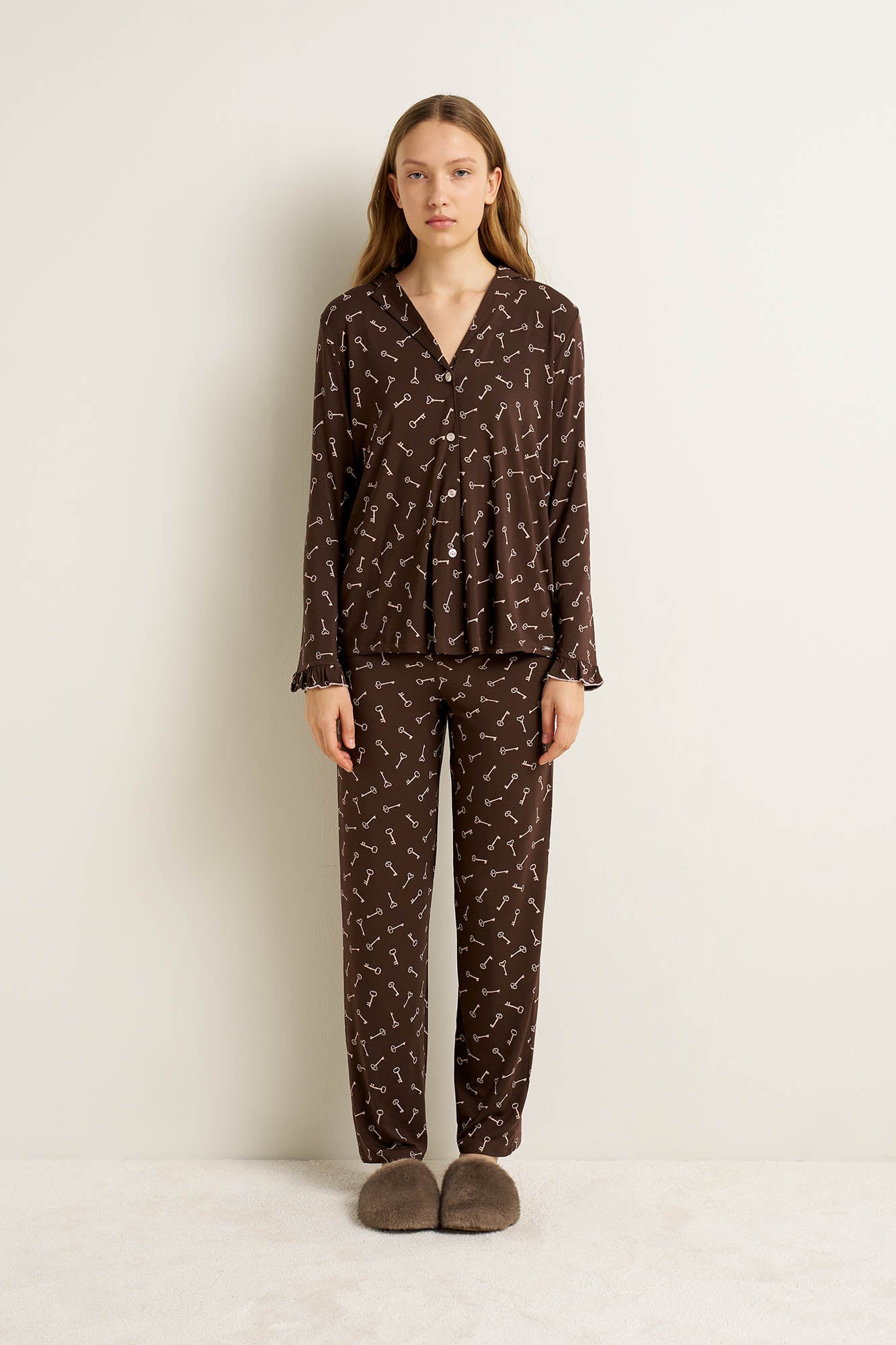 https://assets.vampfashion.com/SOFTONE_TMP_IMAGES/1_0322333838.jpg