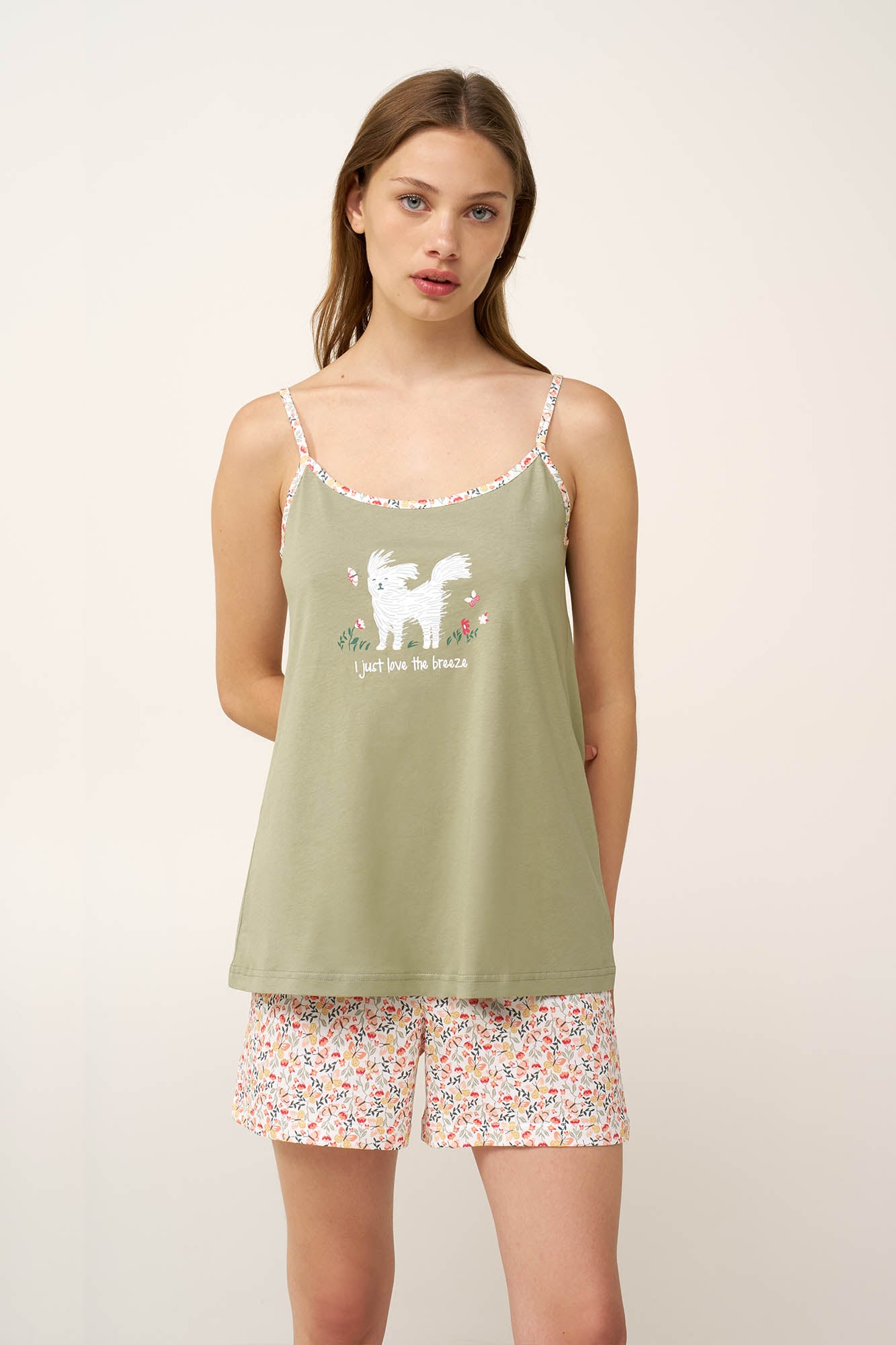 https://assets.vampfashion.com/SOFTONE_TMP_IMAGES/1_0445881707.jpg