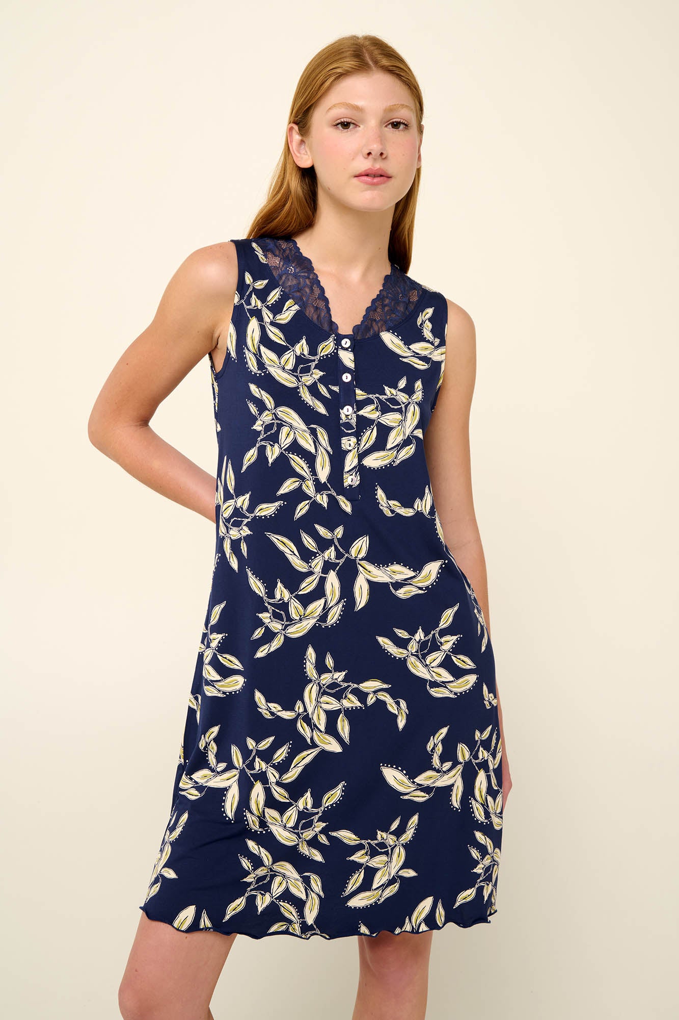 https://assets.vampfashion.com/SOFTONE_TMP_IMAGES/1_0448617378.jpg