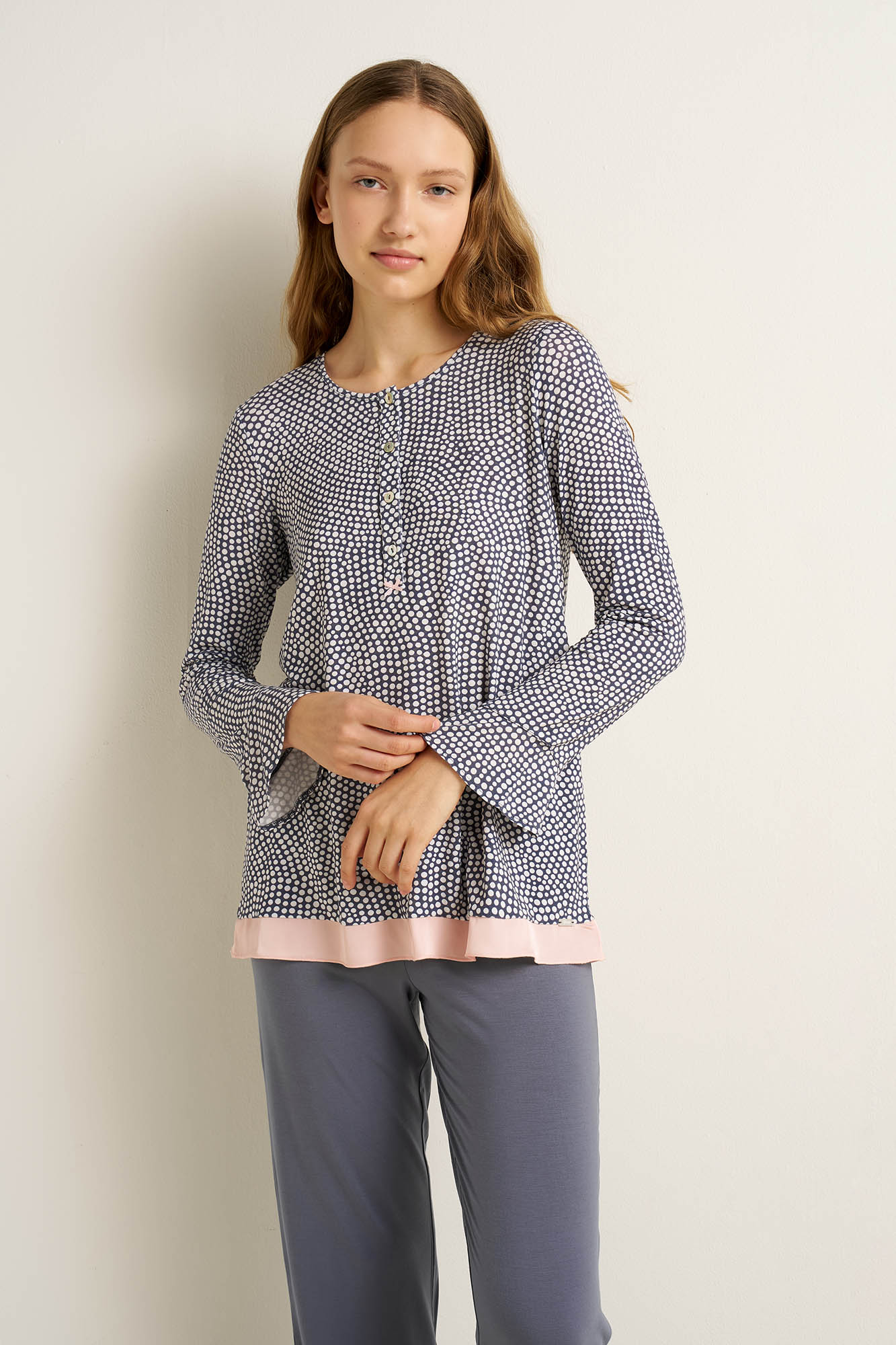 https://assets.vampfashion.com/SOFTONE_TMP_IMAGES/1_0518786764.jpg