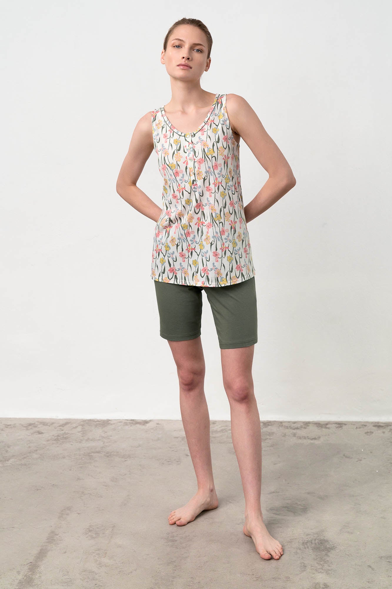 https://assets.vampfashion.com/SOFTONE_TMP_IMAGES/1_0538979604.jpg