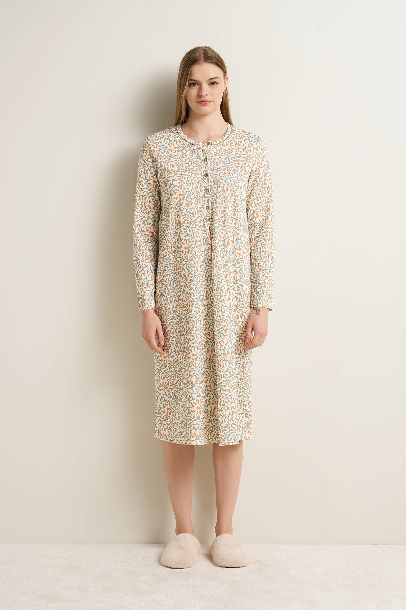 https://assets.vampfashion.com/SOFTONE_TMP_IMAGES/1_0558656667.jpg