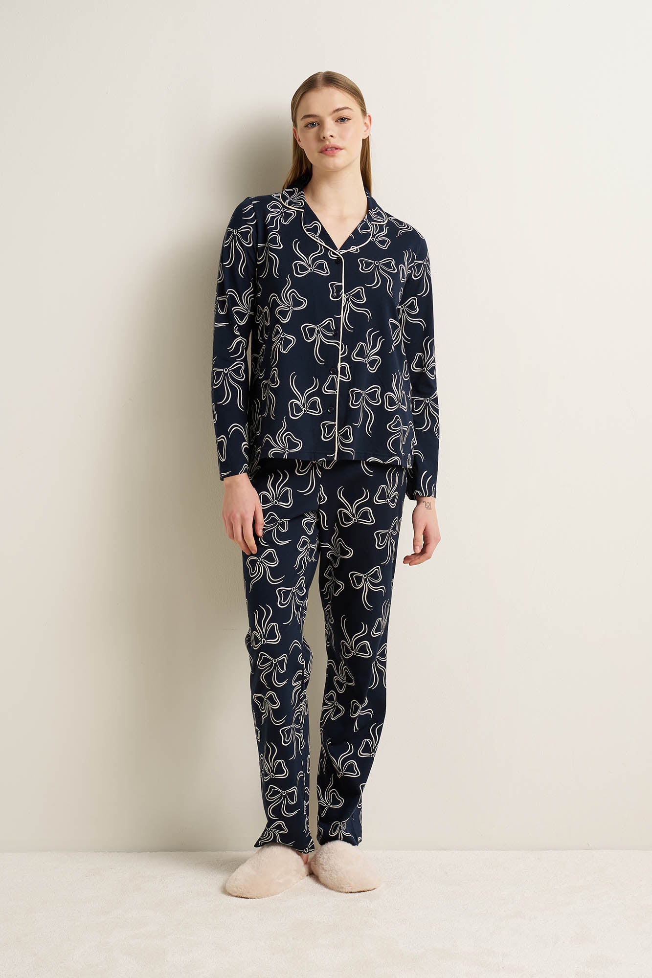 https://assets.vampfashion.com/SOFTONE_TMP_IMAGES/1_0559690354.jpg
