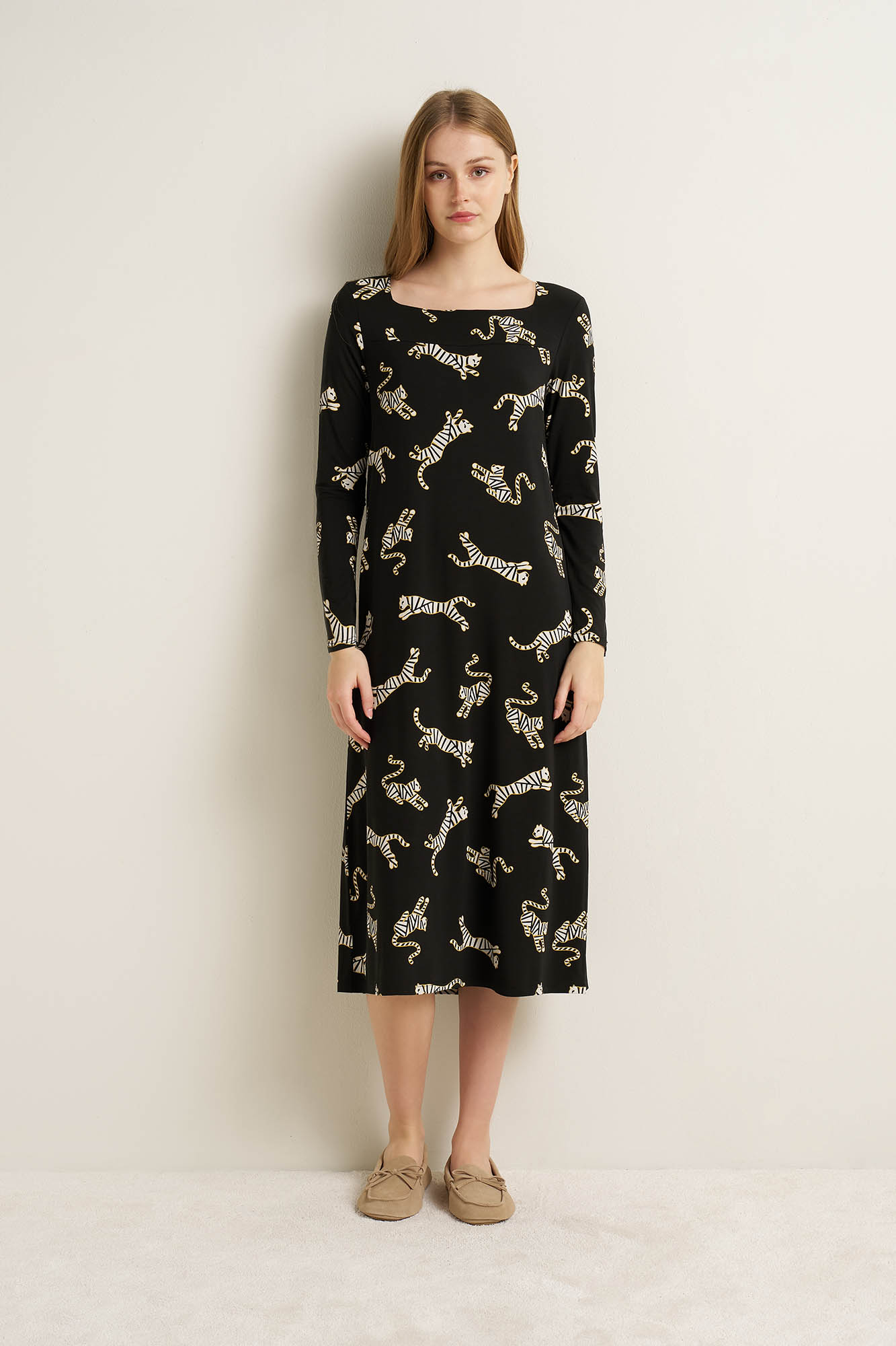 https://assets.vampfashion.com/SOFTONE_TMP_IMAGES/1_0562924840.jpg