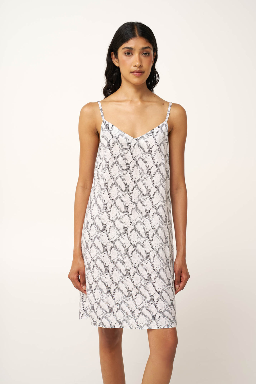 https://assets.vampfashion.com/SOFTONE_TMP_IMAGES/1_0566437389.jpg