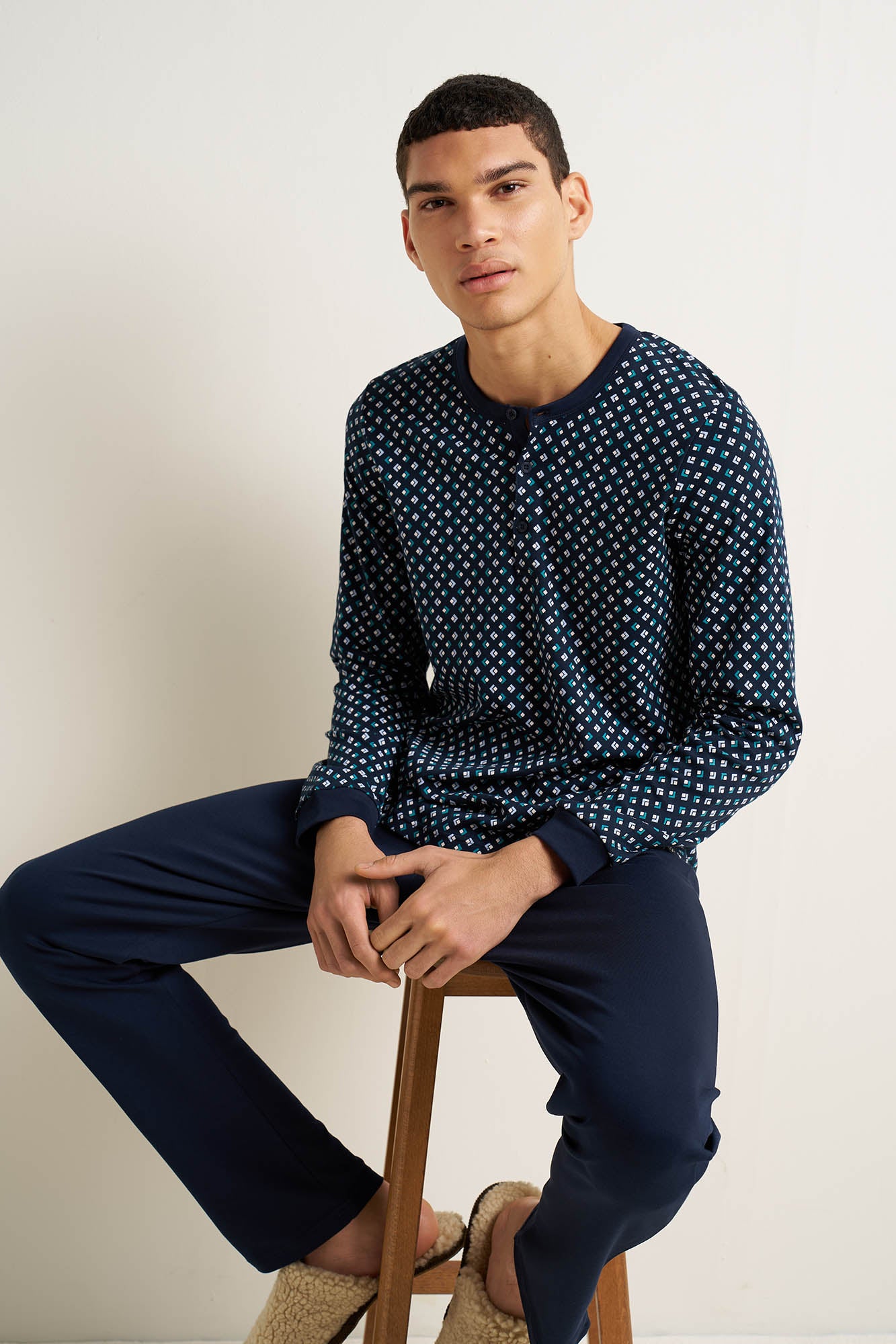 https://assets.vampfashion.com/SOFTONE_TMP_IMAGES/1_0582922854.jpg