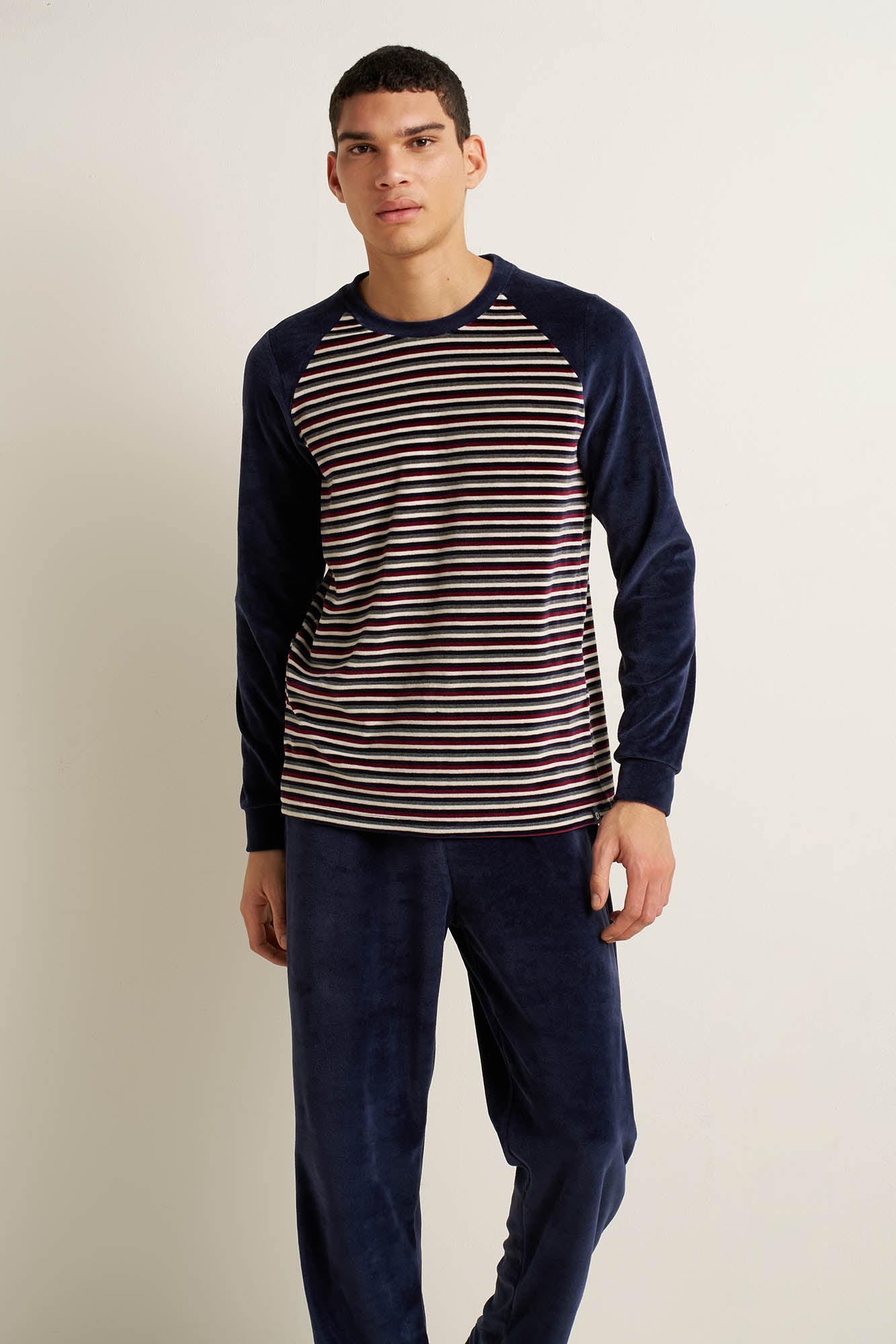 https://assets.vampfashion.com/SOFTONE_TMP_IMAGES/1_0591053777.jpg