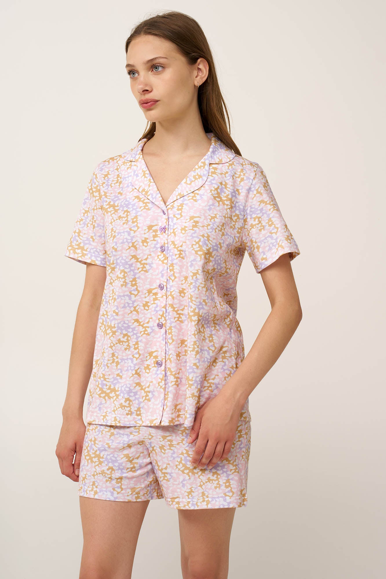 https://assets.vampfashion.com/SOFTONE_TMP_IMAGES/1_0637413167.jpg