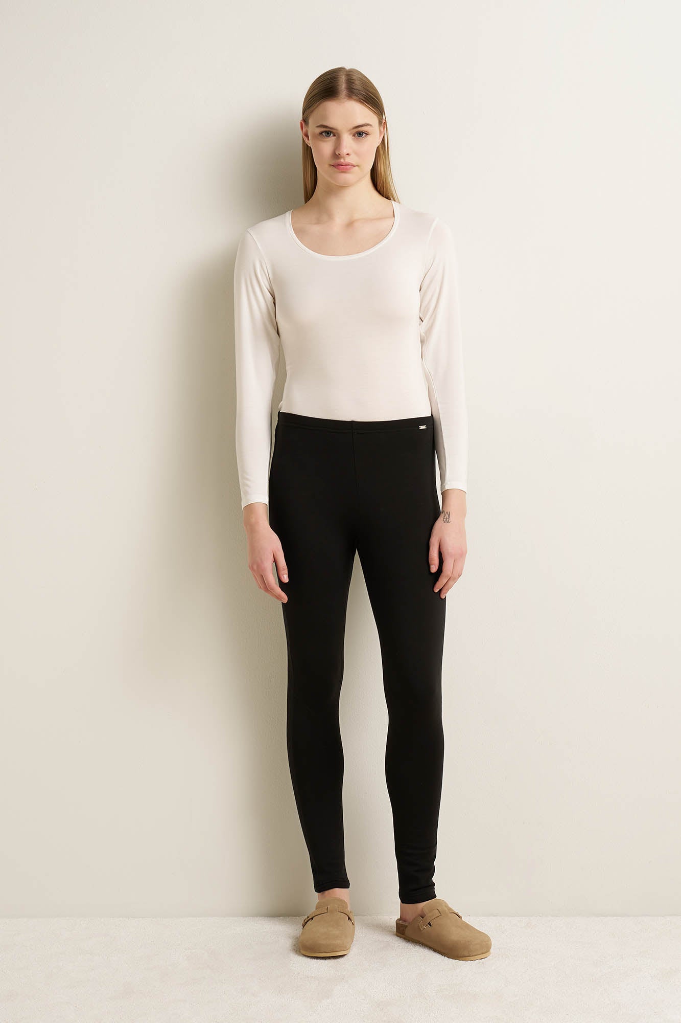 https://assets.vampfashion.com/SOFTONE_TMP_IMAGES/1_0642652396.jpg