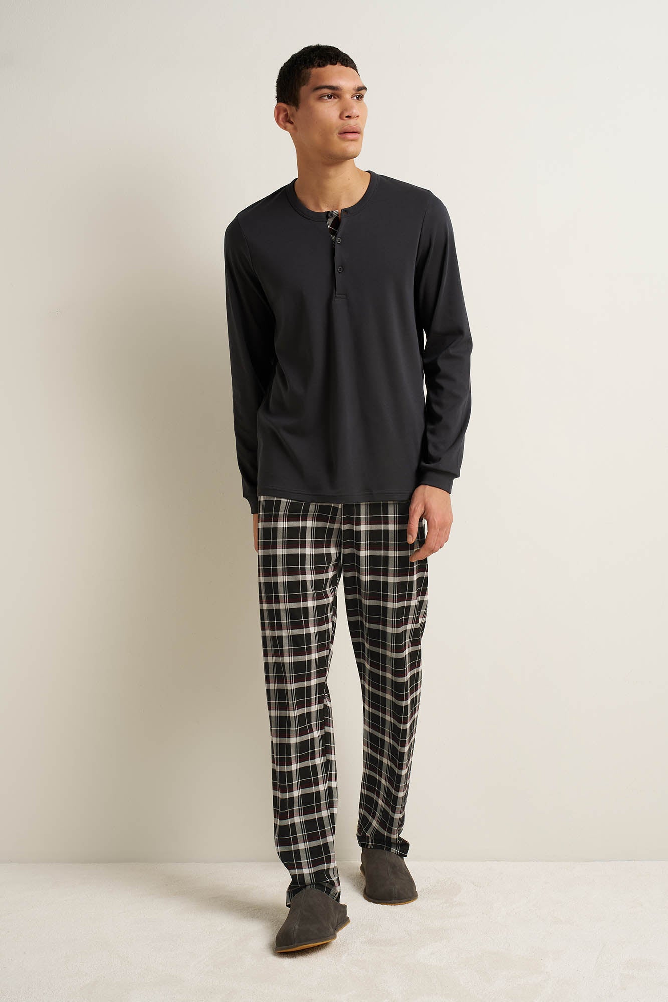https://assets.vampfashion.com/SOFTONE_TMP_IMAGES/1_0652984312.jpg
