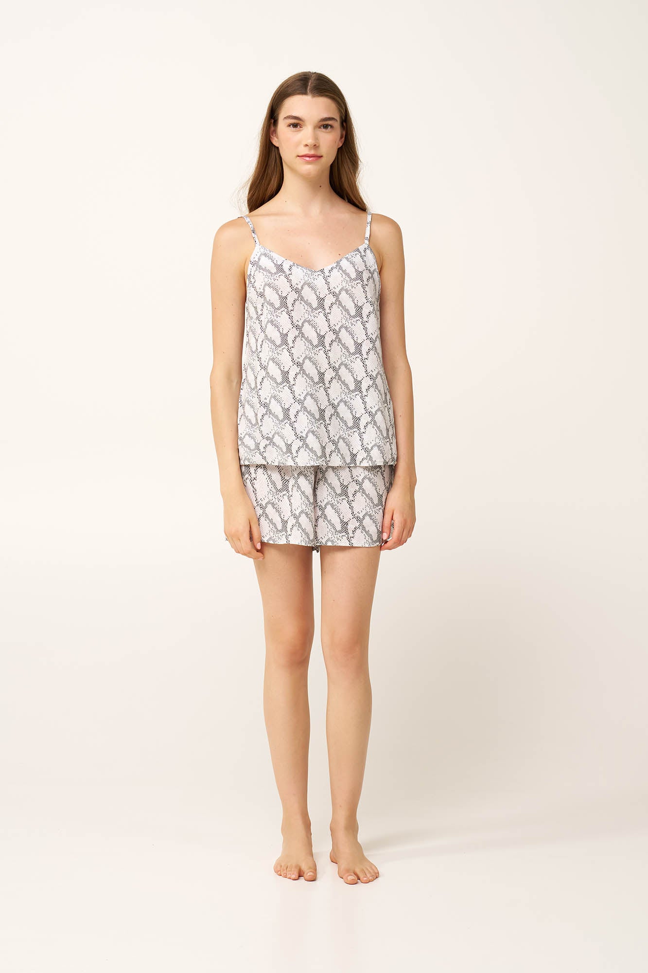https://assets.vampfashion.com/SOFTONE_TMP_IMAGES/1_0679321712.jpg
