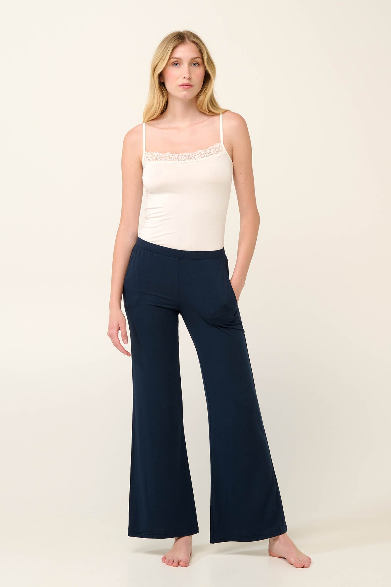 https://assets.vampfashion.com/SOFTONE_TMP_IMAGES/1_0681230294.jpg