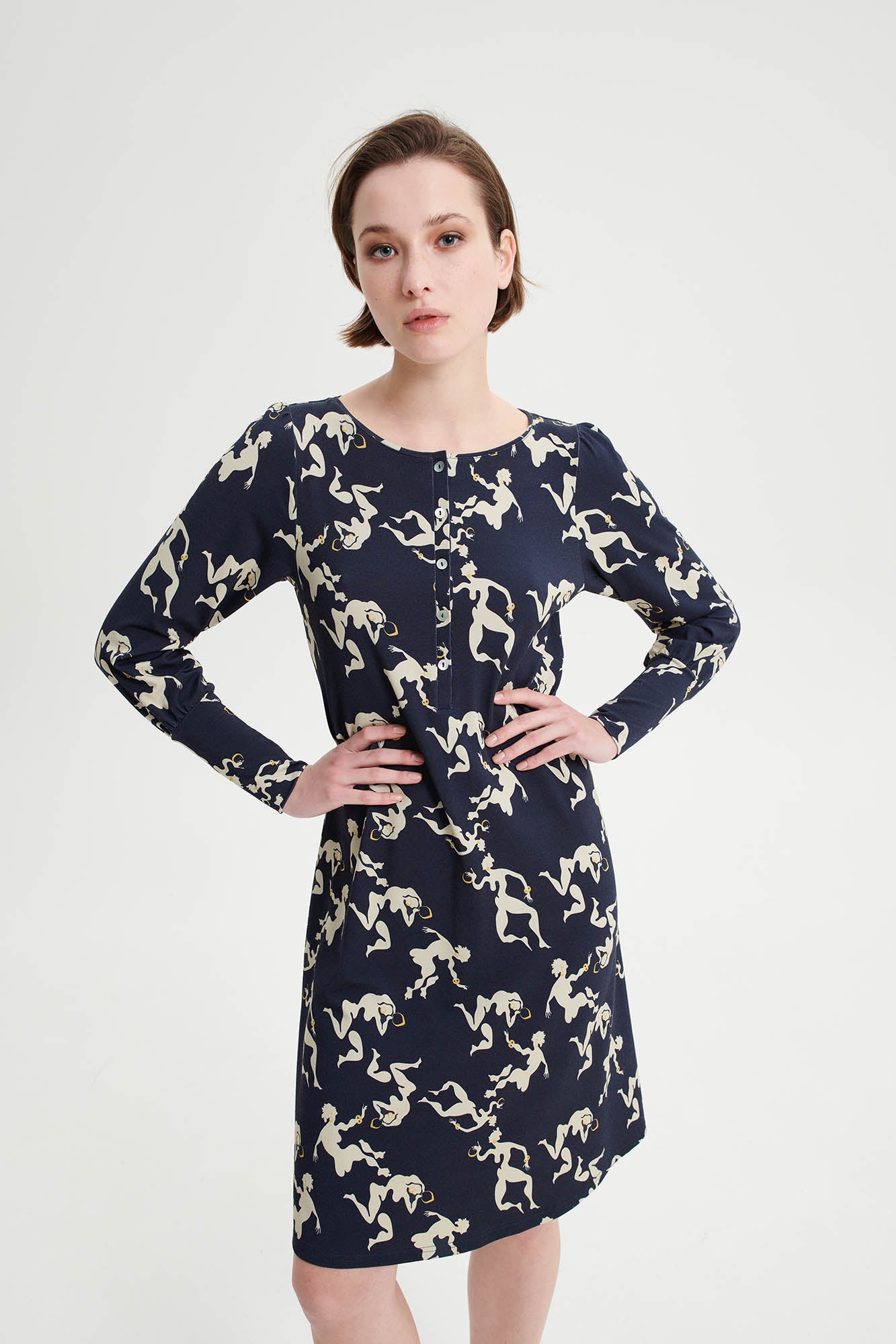 https://assets.vampfashion.com/SOFTONE_TMP_IMAGES/1_0682804245.jpg