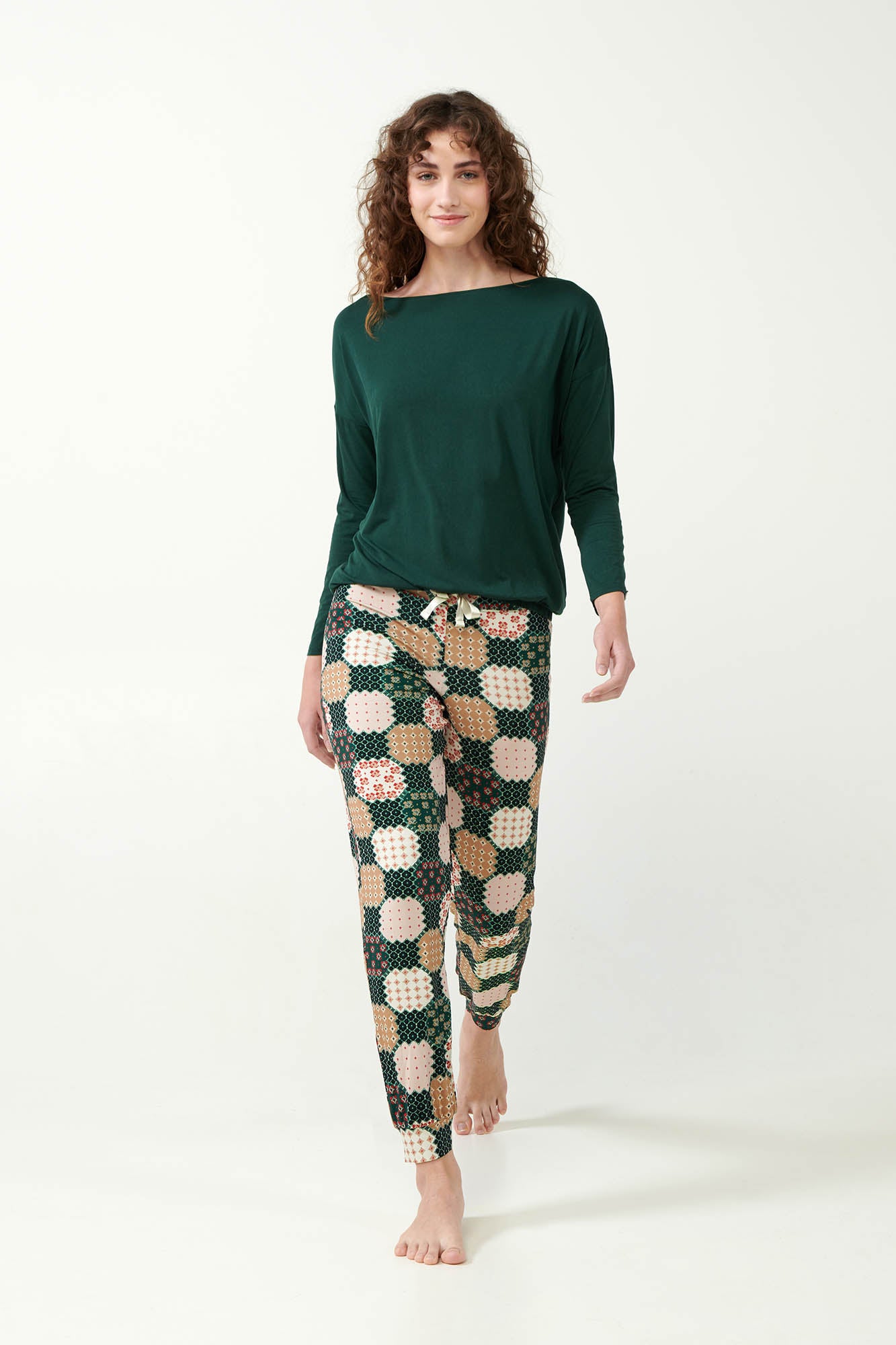 https://assets.vampfashion.com/SOFTONE_TMP_IMAGES/1_0685947960.jpg