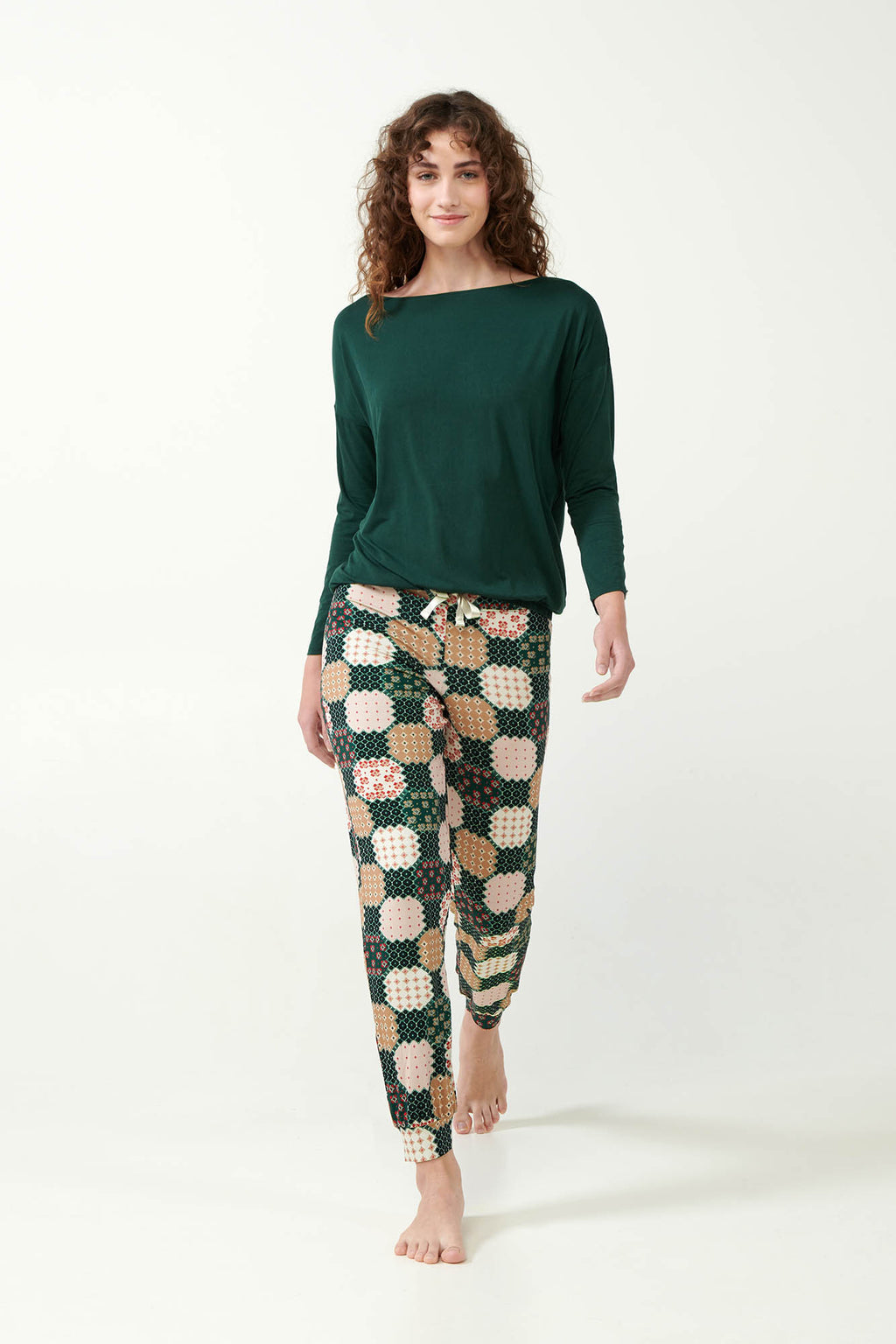 https://assets.vampfashion.com/SOFTONE_TMP_IMAGES/1_0685947960.jpg