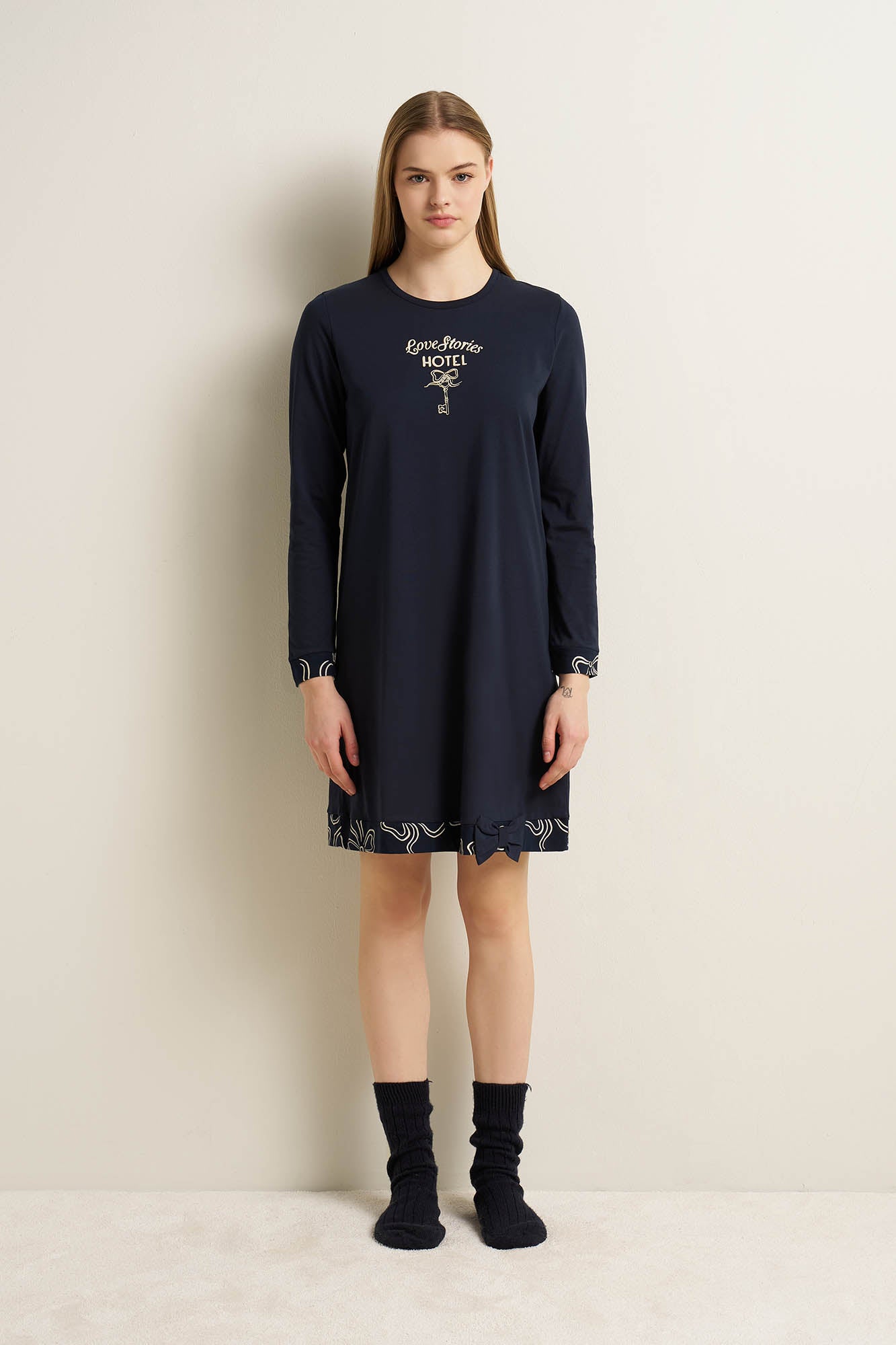 https://assets.vampfashion.com/SOFTONE_TMP_IMAGES/1_0686727002.jpg