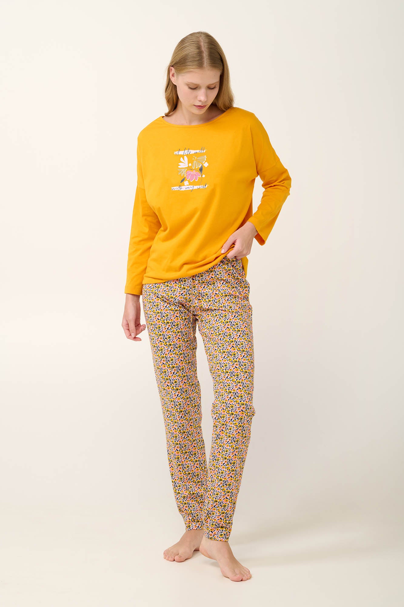 https://assets.vampfashion.com/SOFTONE_TMP_IMAGES/1_0687251436.jpg