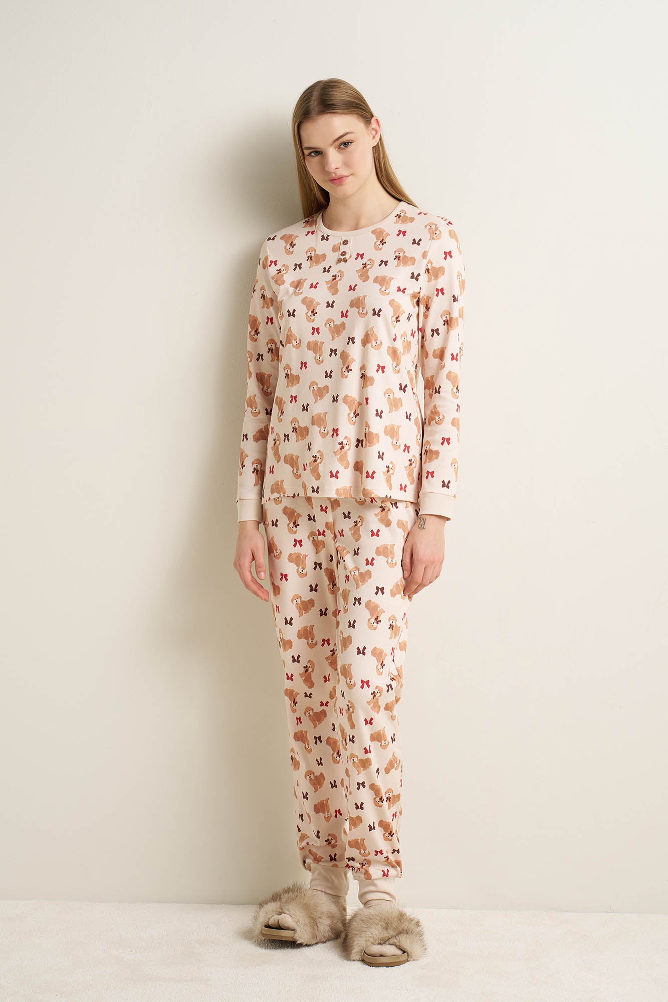 https://assets.vampfashion.com/SOFTONE_TMP_IMAGES/1_0689395657.jpg