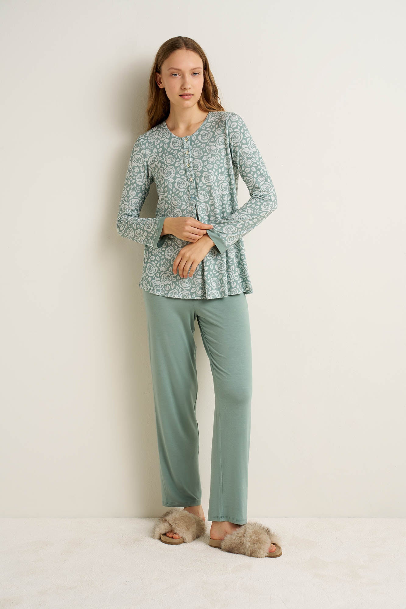 https://assets.vampfashion.com/SOFTONE_TMP_IMAGES/1_0700910823.jpg
