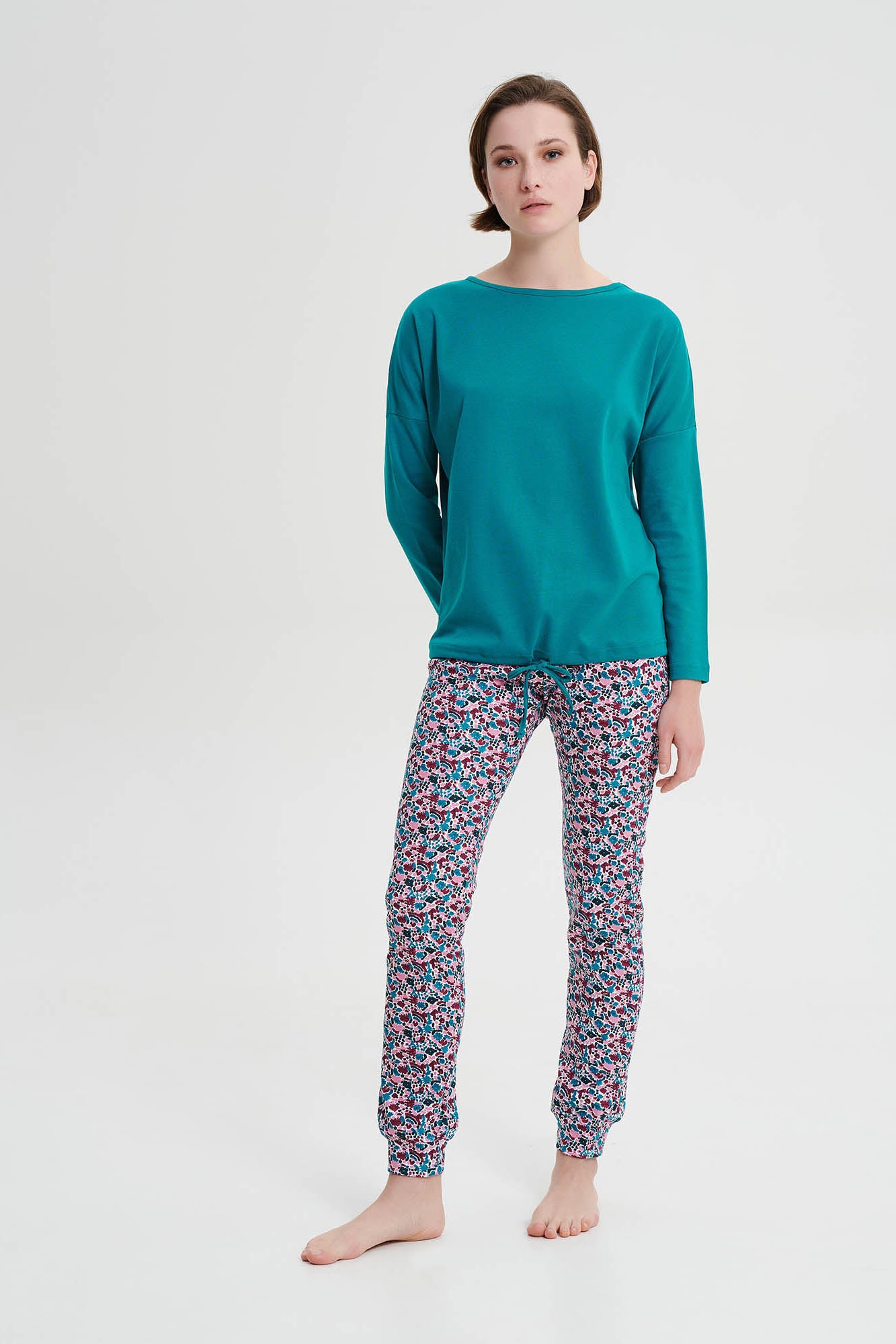 https://assets.vampfashion.com/SOFTONE_TMP_IMAGES/1_0718748447.jpg