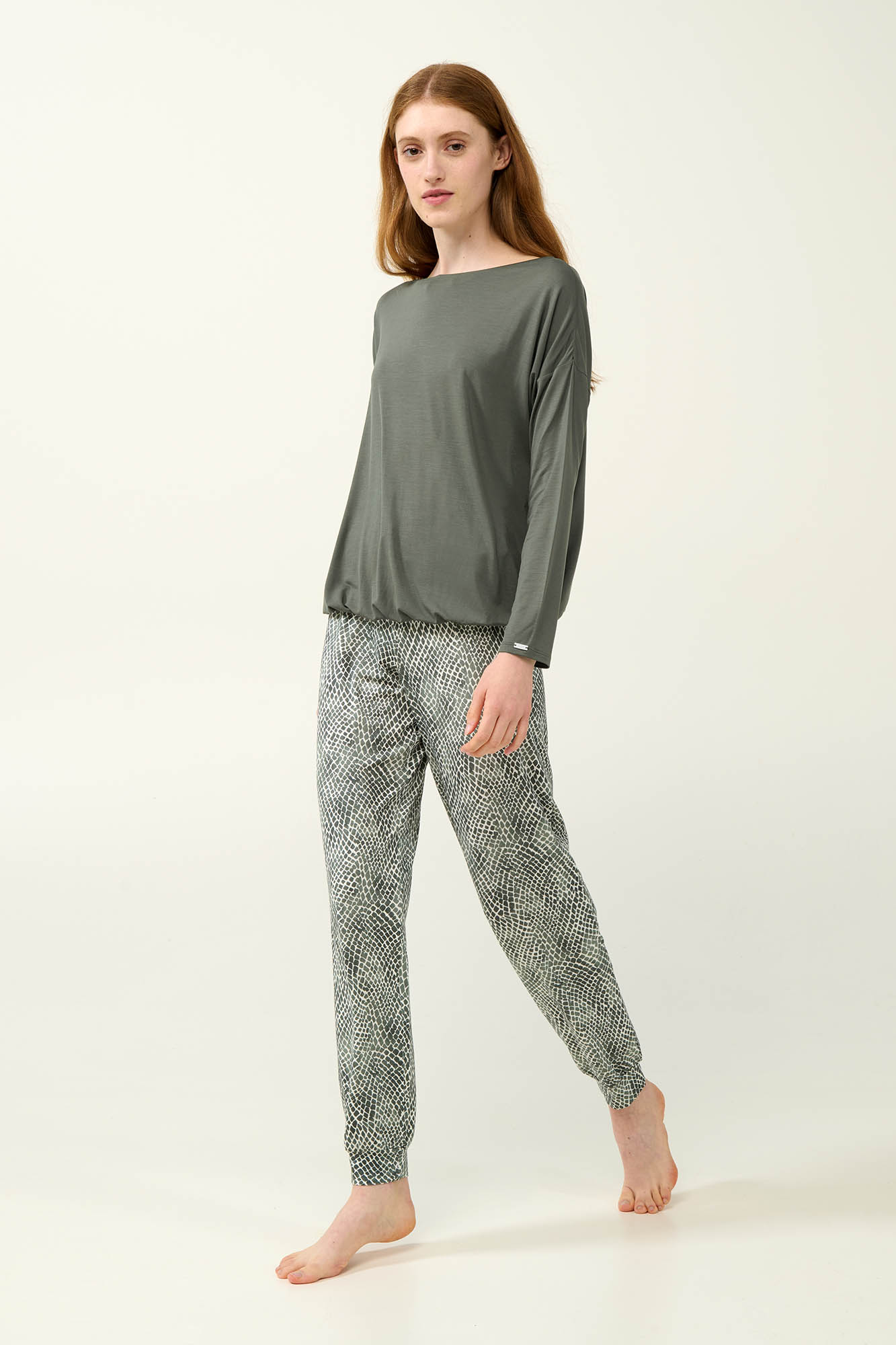 https://assets.vampfashion.com/SOFTONE_TMP_IMAGES/1_0752823156.jpg