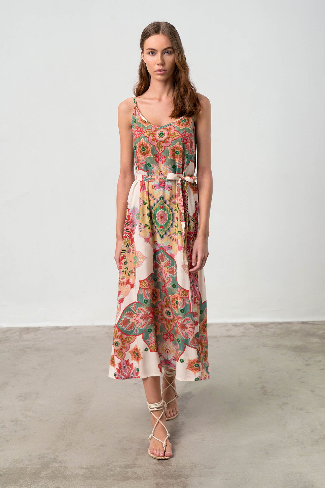 https://assets.vampfashion.com/SOFTONE_TMP_IMAGES/1_0757222505.jpg