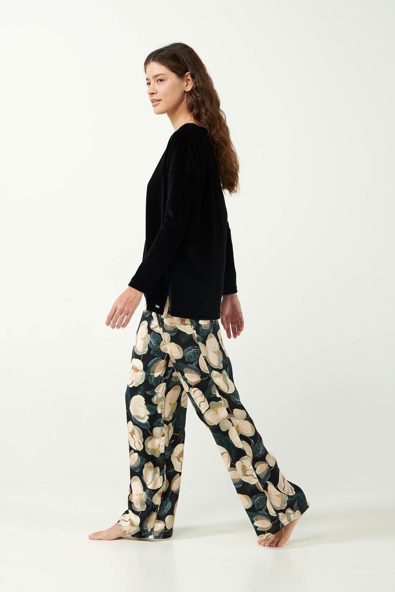 https://assets.vampfashion.com/SOFTONE_TMP_IMAGES/1_0765126968.jpg