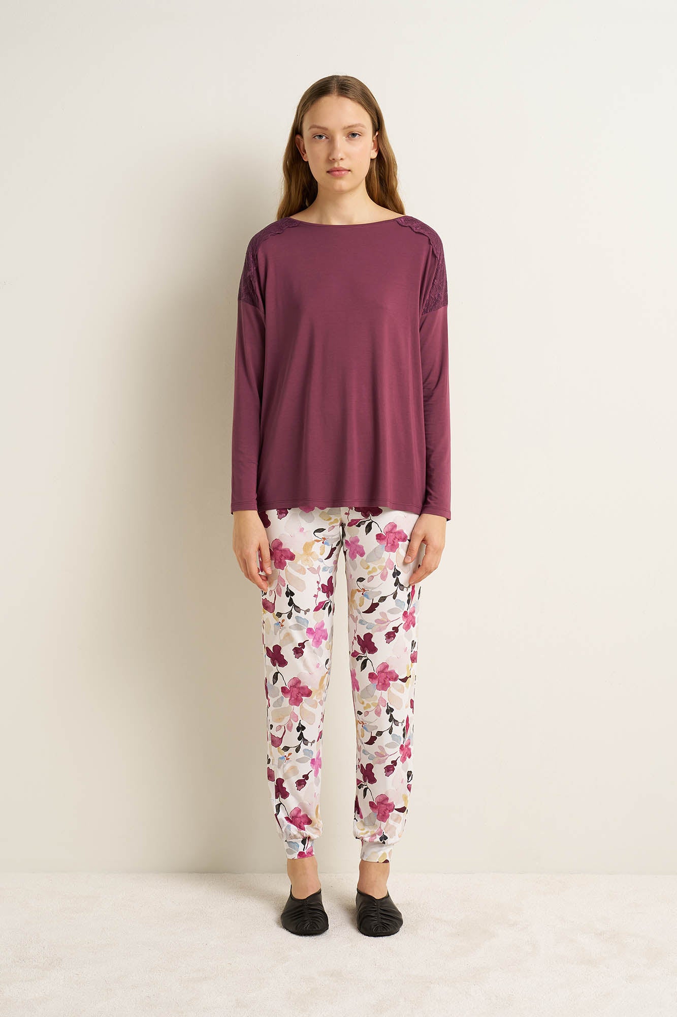 https://assets.vampfashion.com/SOFTONE_TMP_IMAGES/1_0765356144.jpg