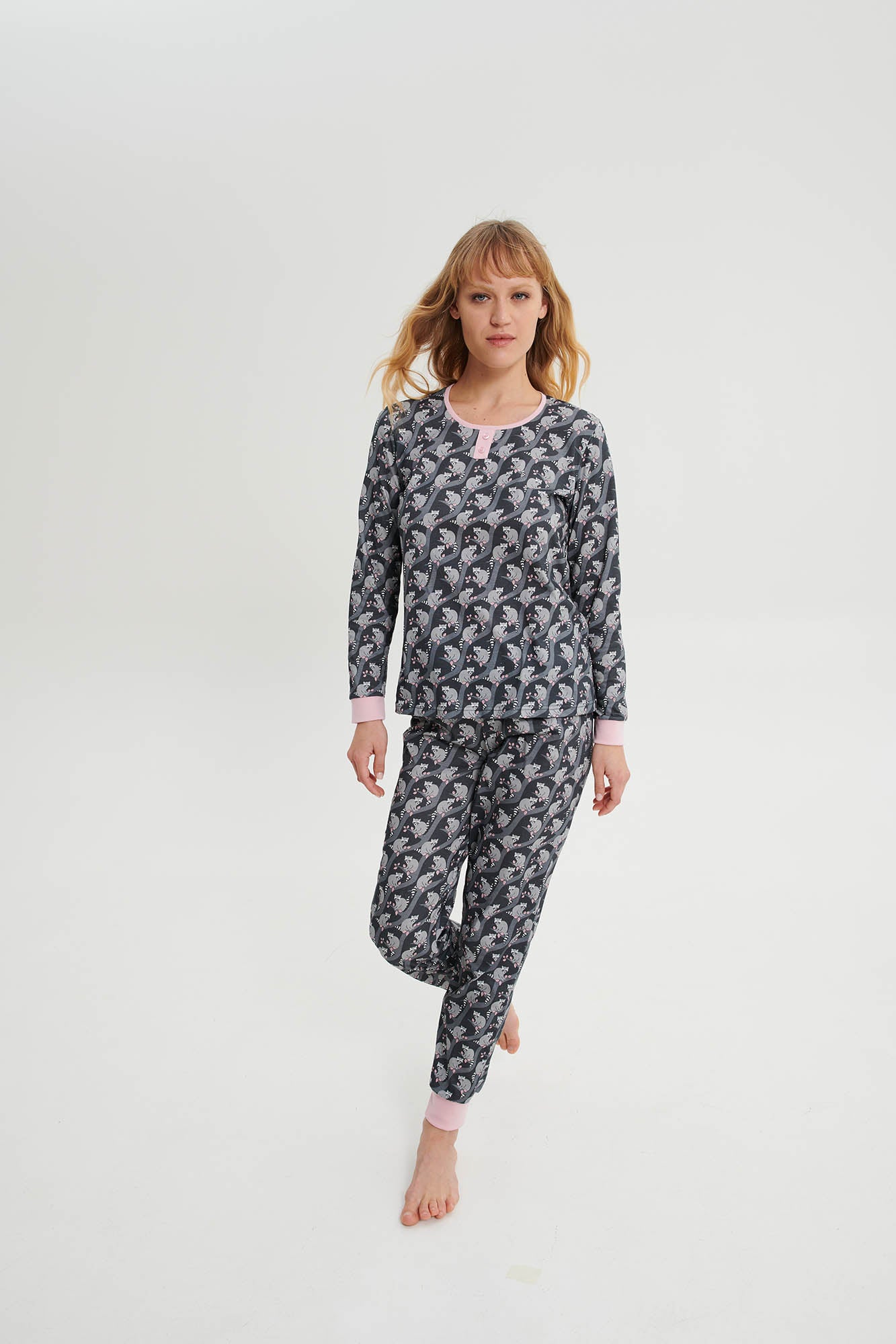 https://assets.vampfashion.com/SOFTONE_TMP_IMAGES/1_0766143266.jpg