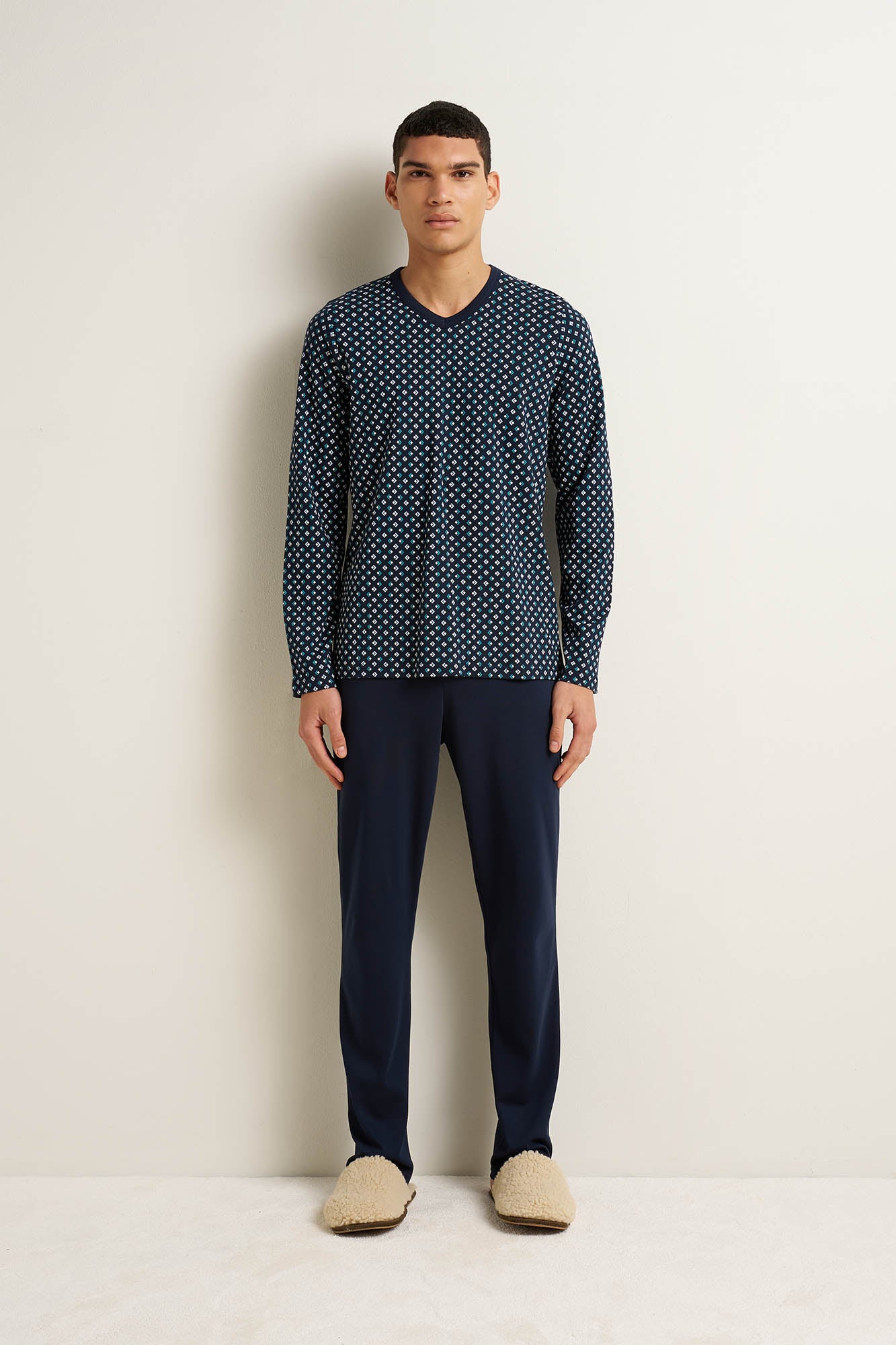 https://assets.vampfashion.com/SOFTONE_TMP_IMAGES/1_0833016709.jpg