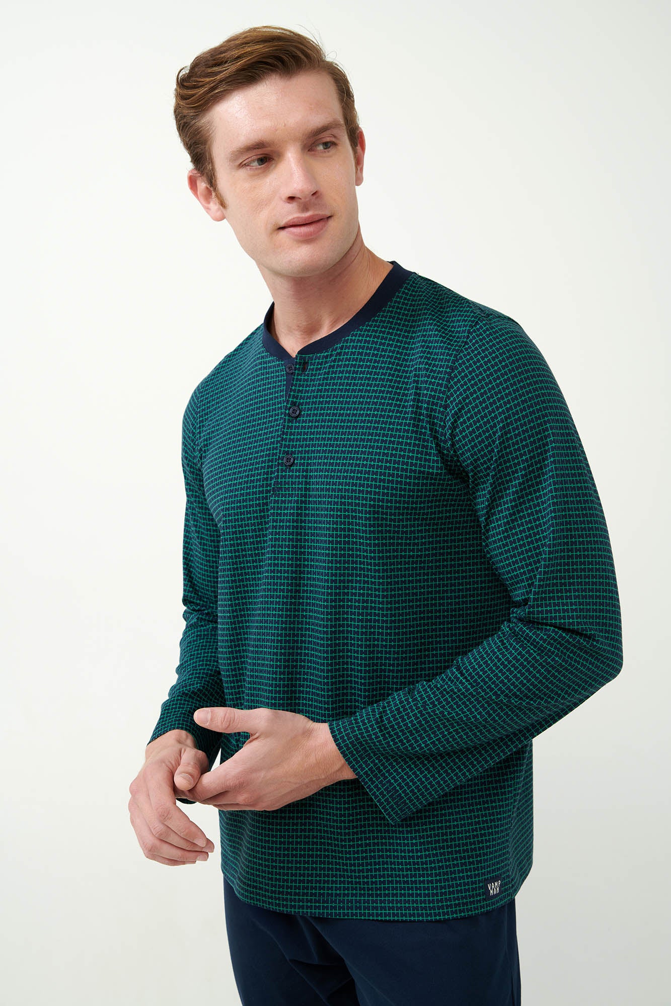 https://assets.vampfashion.com/SOFTONE_TMP_IMAGES/1_0847189825.jpg