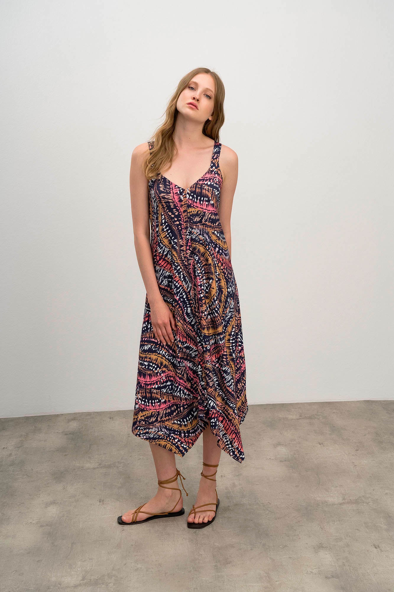 https://assets.vampfashion.com/SOFTONE_TMP_IMAGES/1_0875638124.jpg