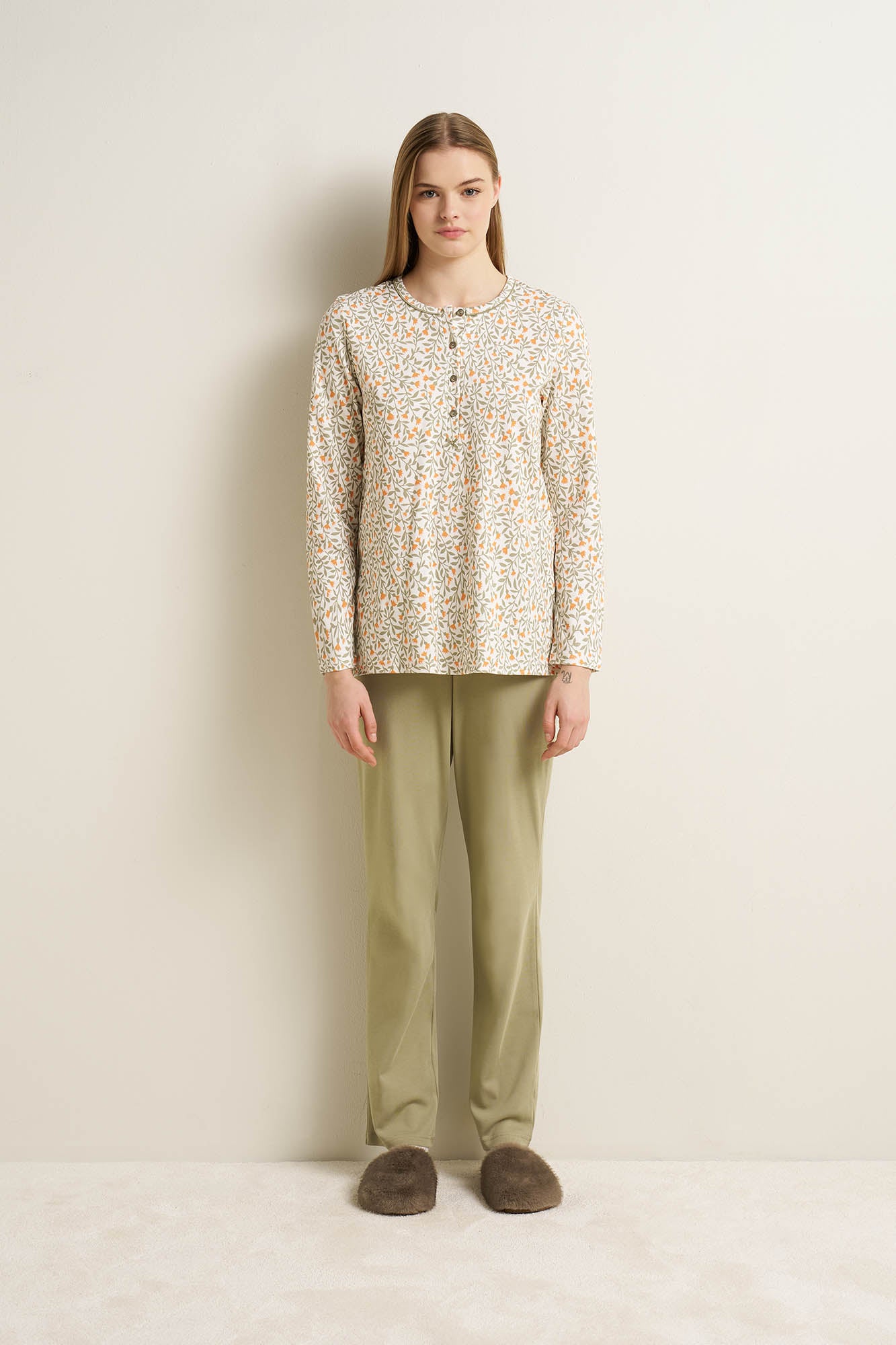 https://assets.vampfashion.com/SOFTONE_TMP_IMAGES/1_0905123951.jpg
