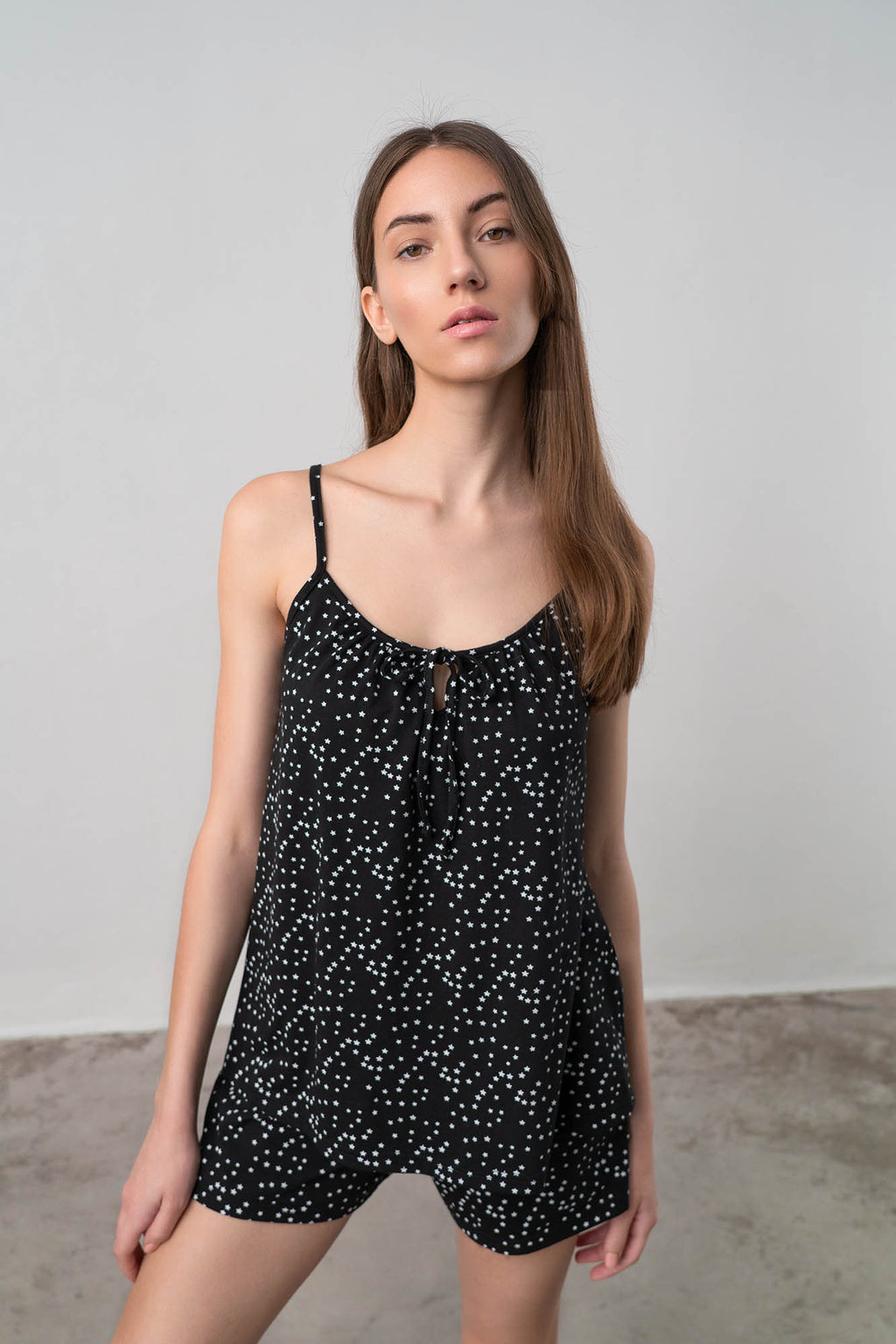 https://assets.vampfashion.com/SOFTONE_TMP_IMAGES/1_0947709002.jpg