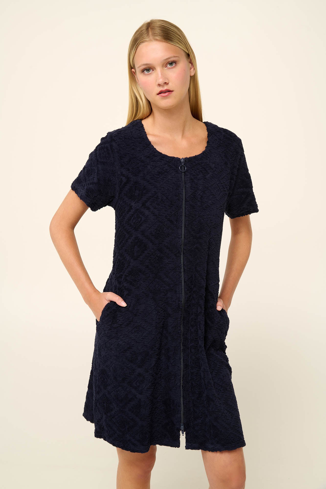 https://assets.vampfashion.com/SOFTONE_TMP_IMAGES/1_0949135321.jpg
