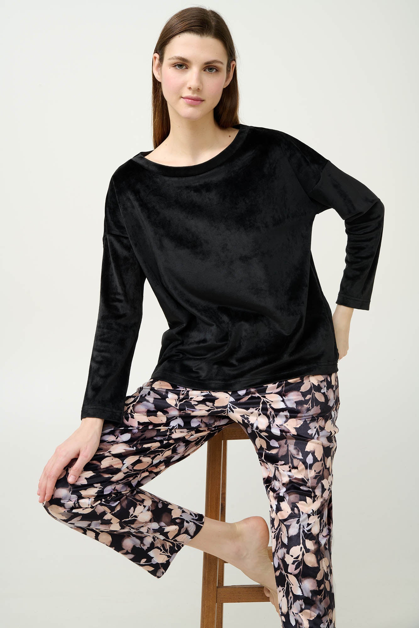 https://assets.vampfashion.com/SOFTONE_TMP_IMAGES/1_0950407256.jpg