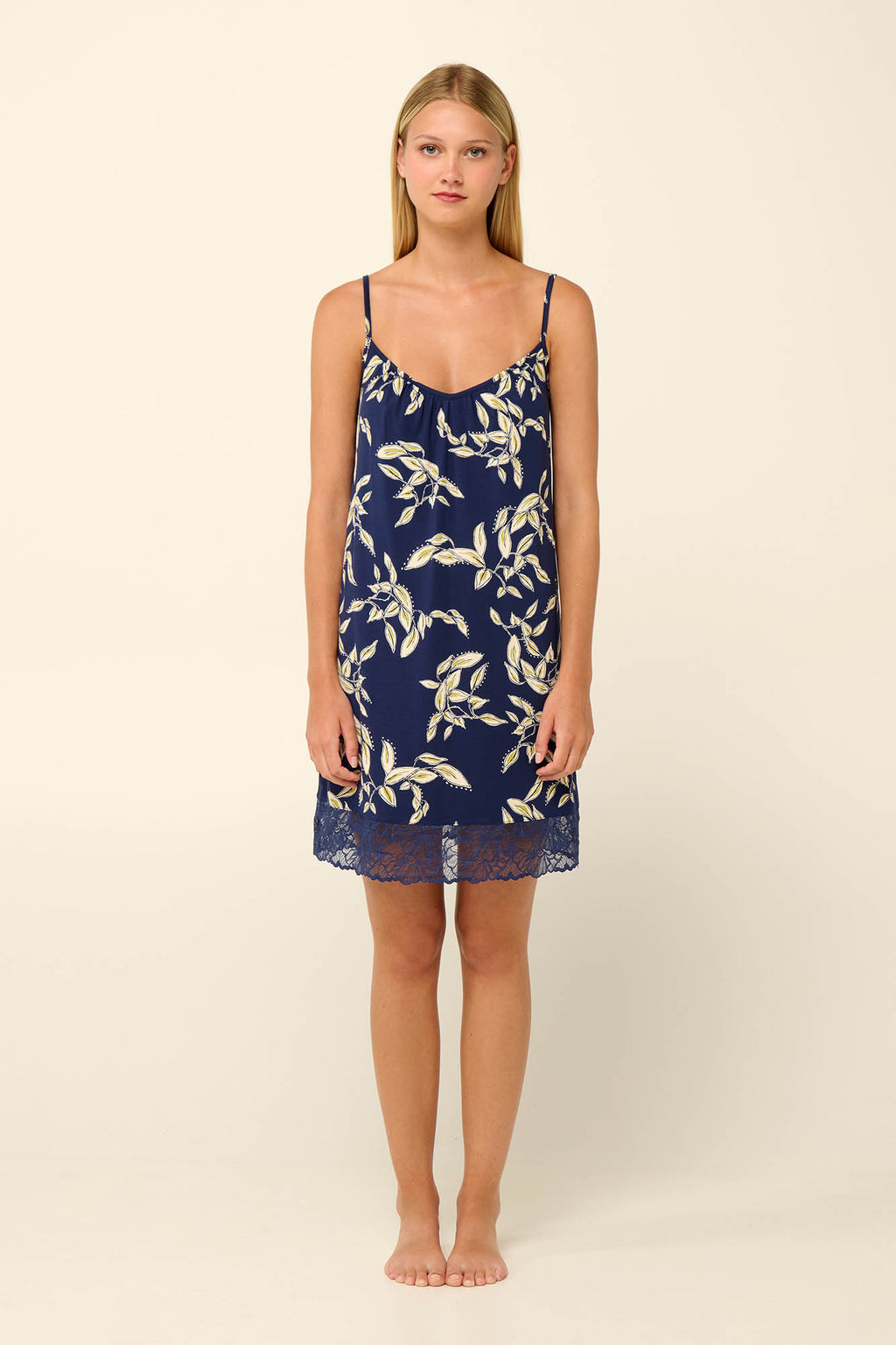 https://assets.vampfashion.com/SOFTONE_TMP_IMAGES/2_0009417027.jpg