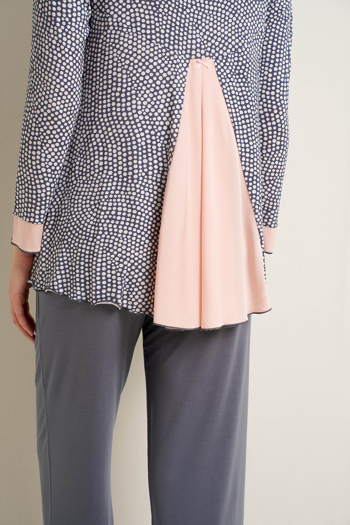 https://assets.vampfashion.com/SOFTONE_TMP_IMAGES/2_0032945089.jpg